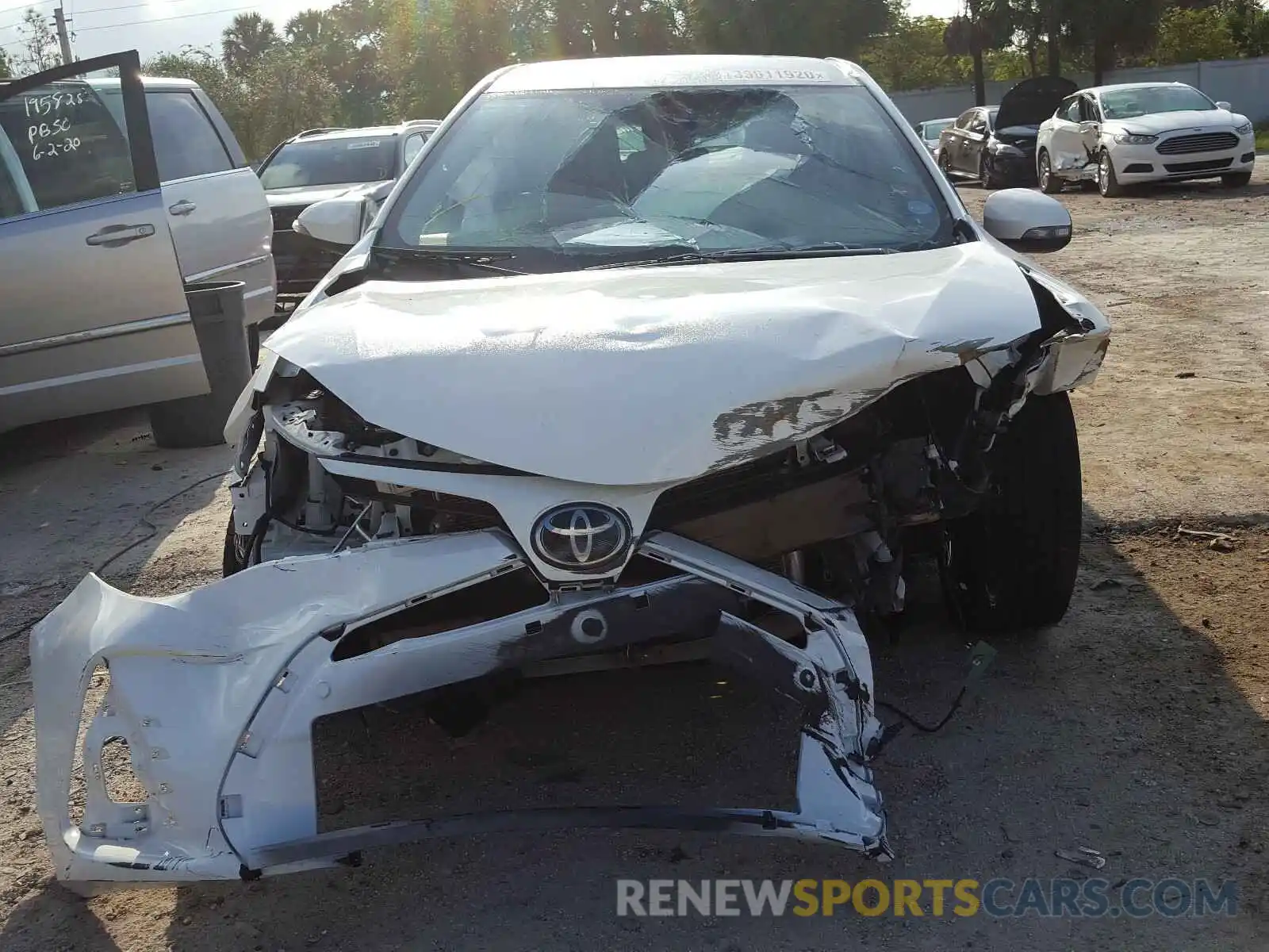 9 Photograph of a damaged car 5YFBURHE3KP913541 TOYOTA COROLLA 2019