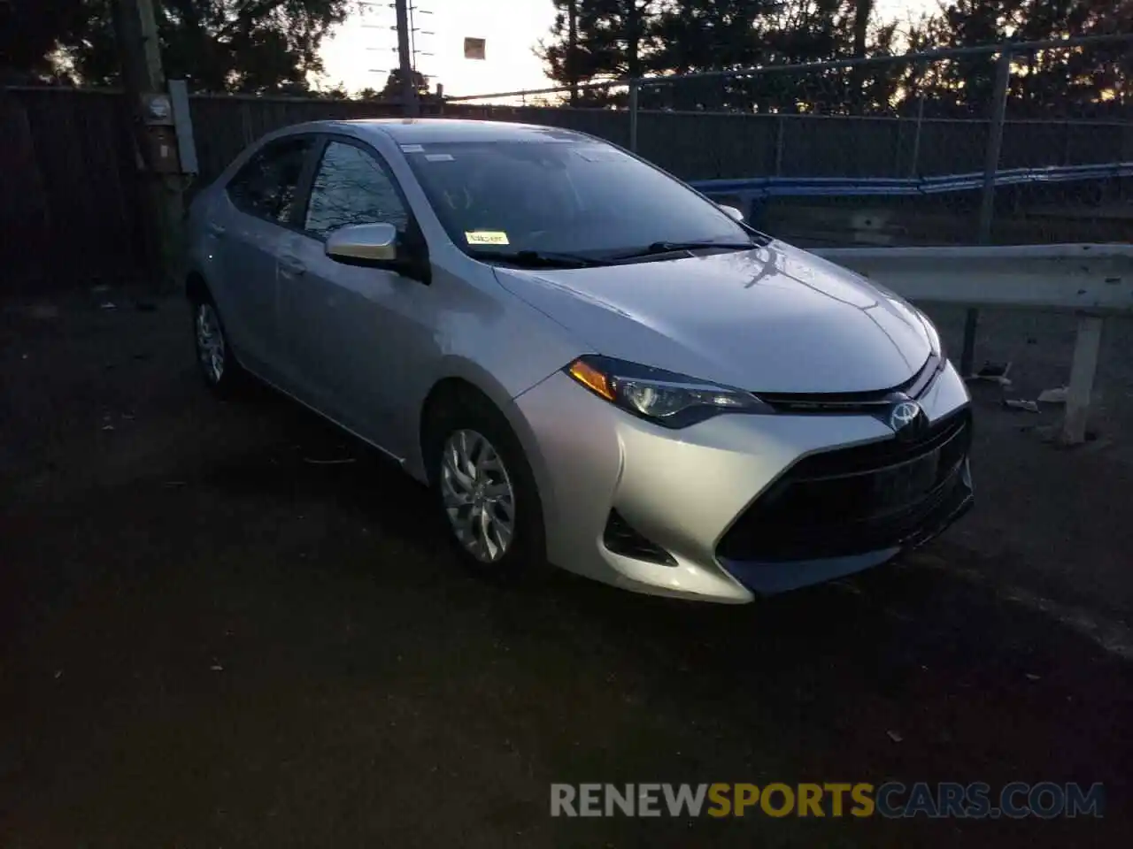 1 Photograph of a damaged car 5YFBURHE3KP913894 TOYOTA COROLLA 2019