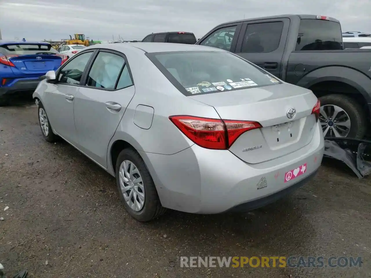 3 Photograph of a damaged car 5YFBURHE3KP913913 TOYOTA COROLLA 2019