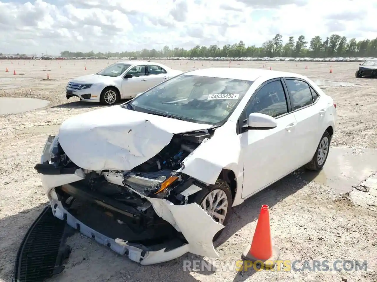 2 Photograph of a damaged car 5YFBURHE3KP914334 TOYOTA COROLLA 2019