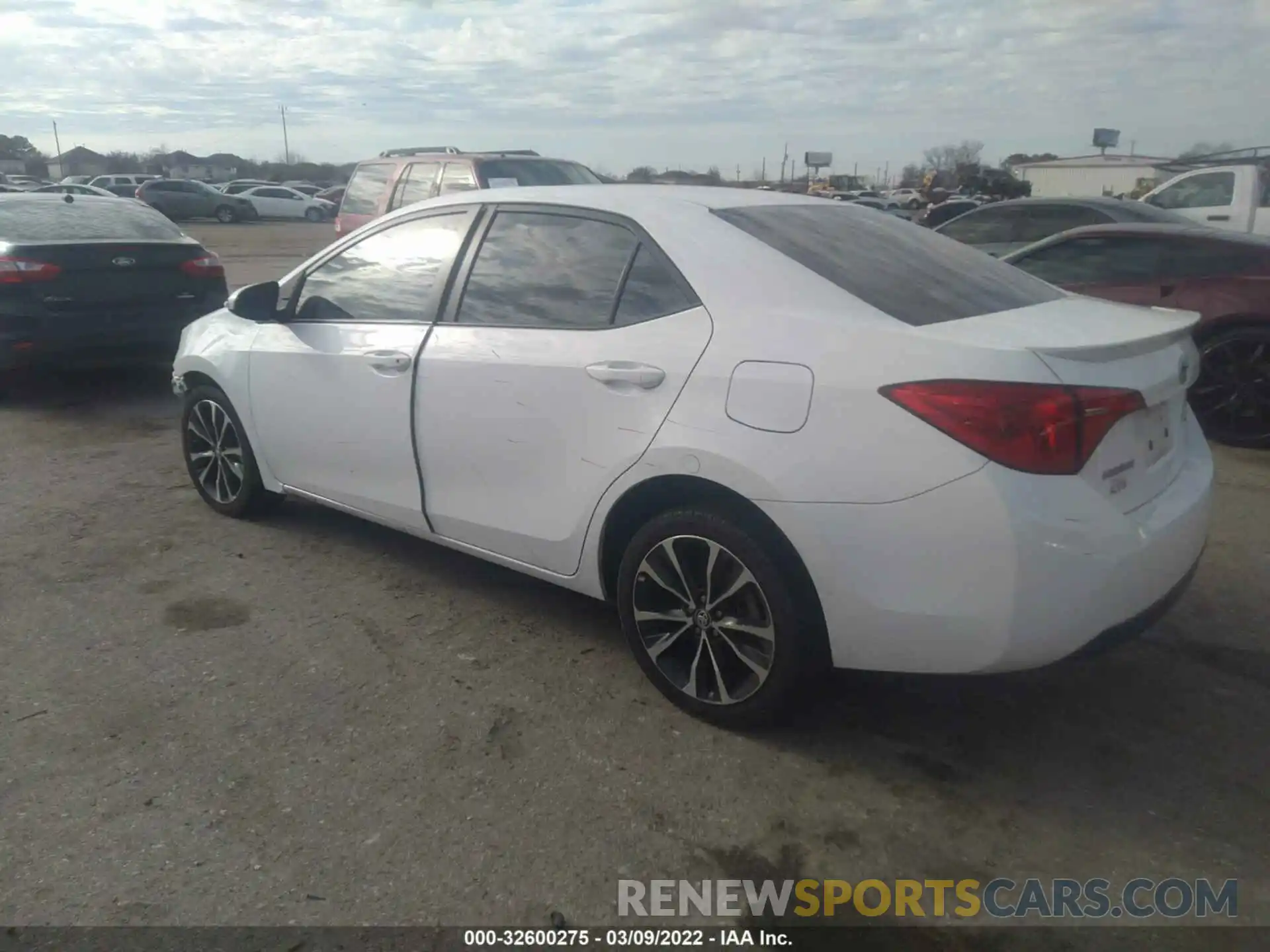 3 Photograph of a damaged car 5YFBURHE3KP915869 TOYOTA COROLLA 2019