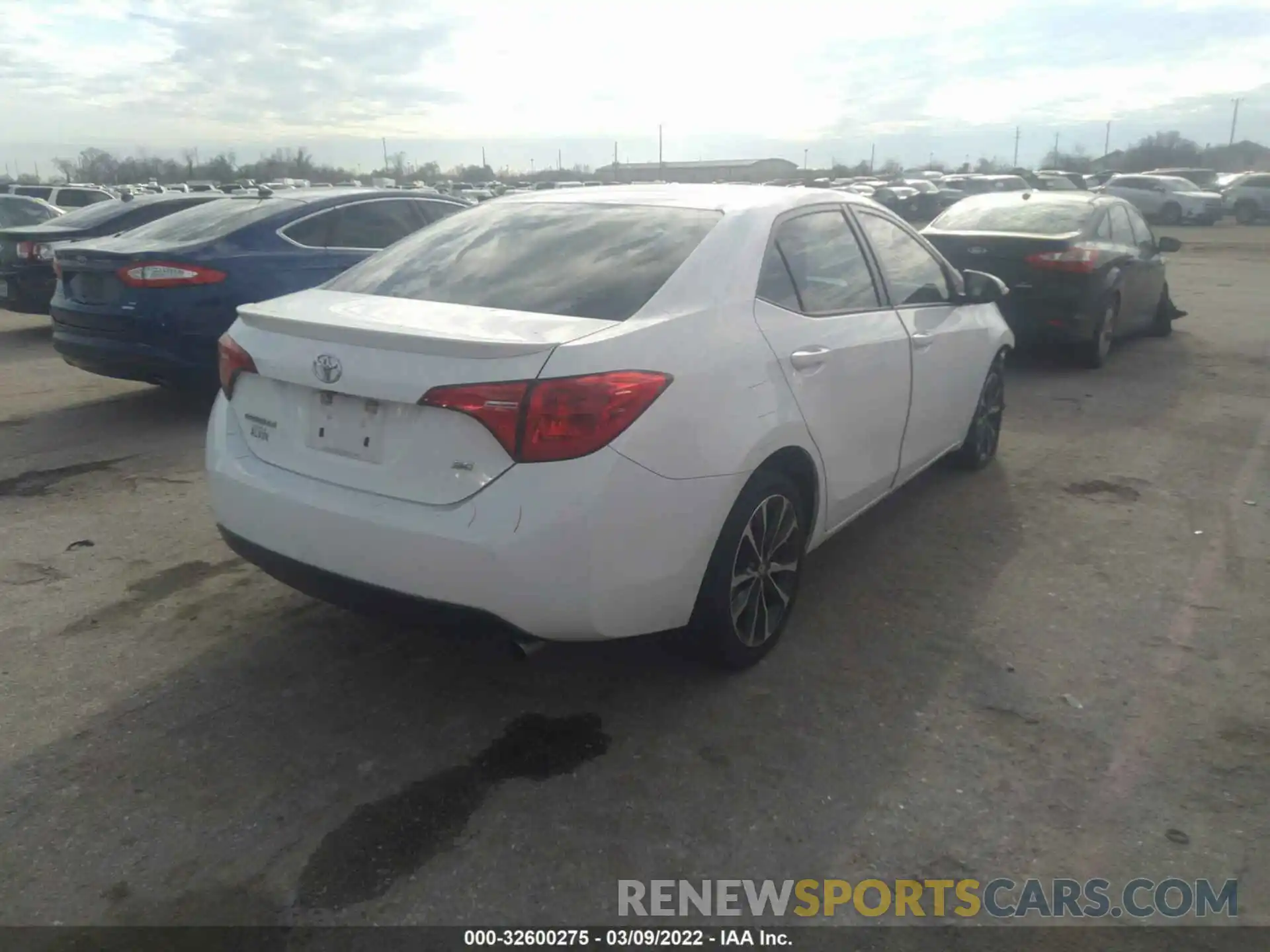 4 Photograph of a damaged car 5YFBURHE3KP915869 TOYOTA COROLLA 2019