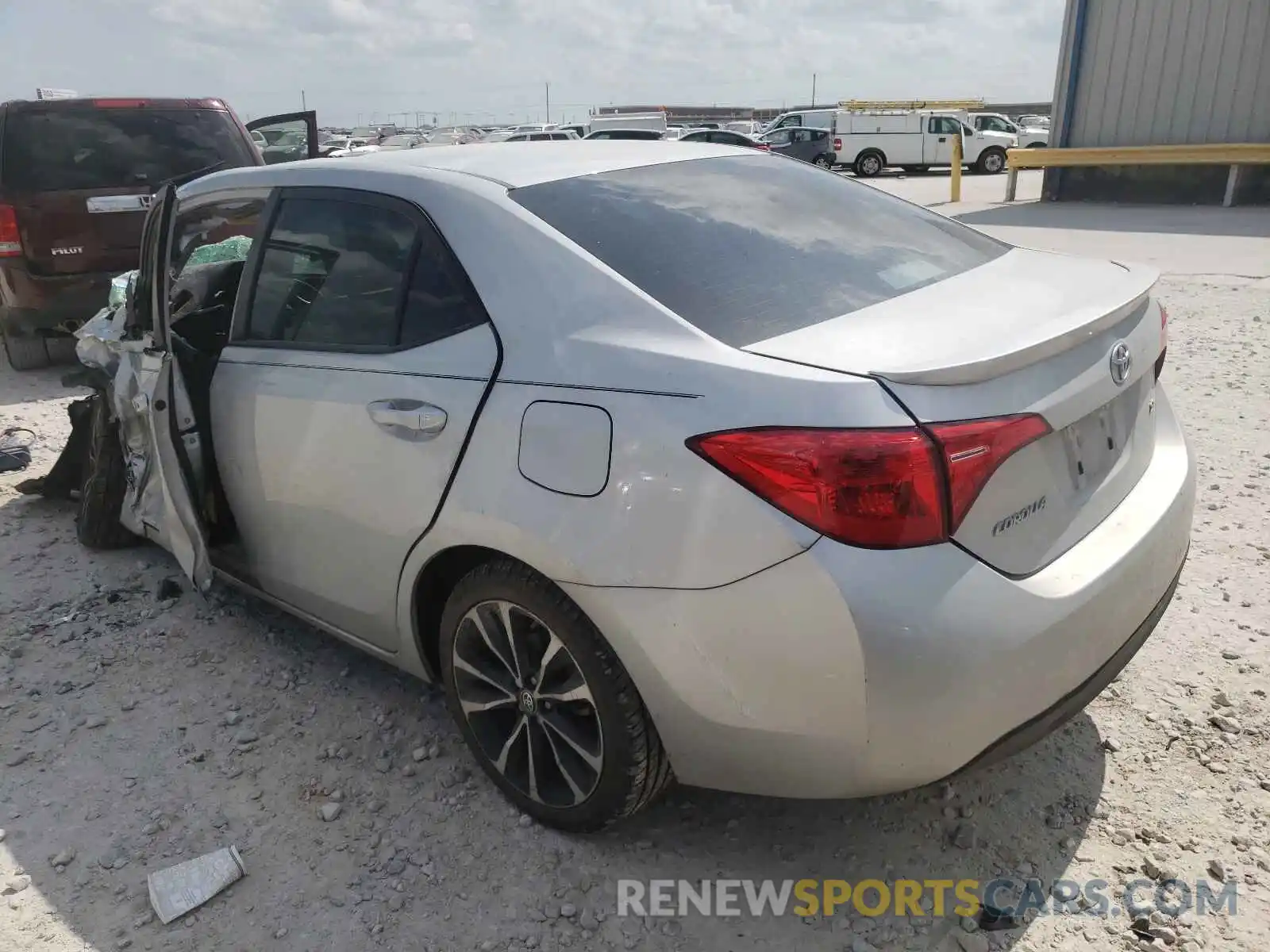 3 Photograph of a damaged car 5YFBURHE3KP918397 TOYOTA COROLLA 2019