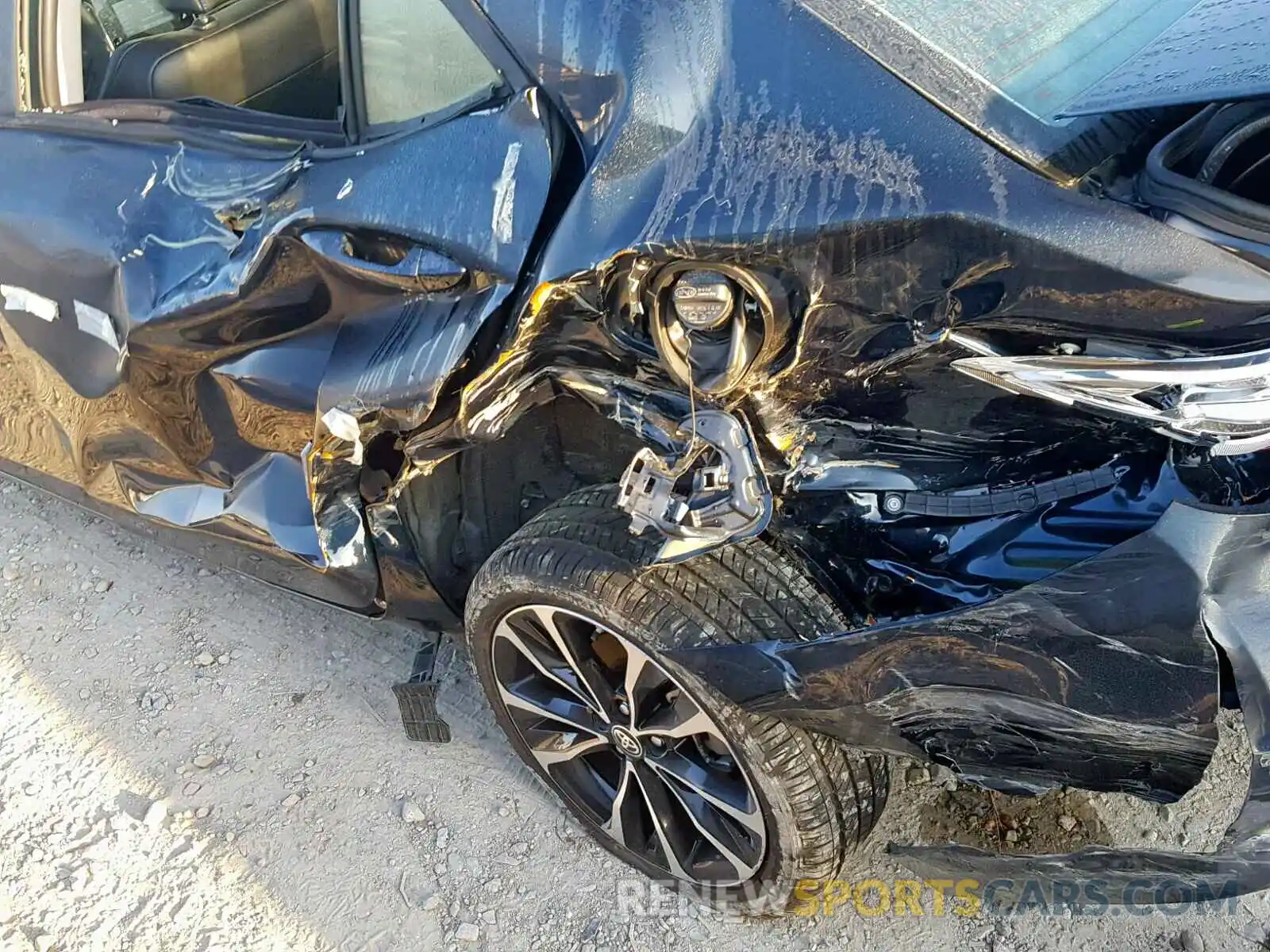 9 Photograph of a damaged car 5YFBURHE3KP918884 TOYOTA COROLLA 2019