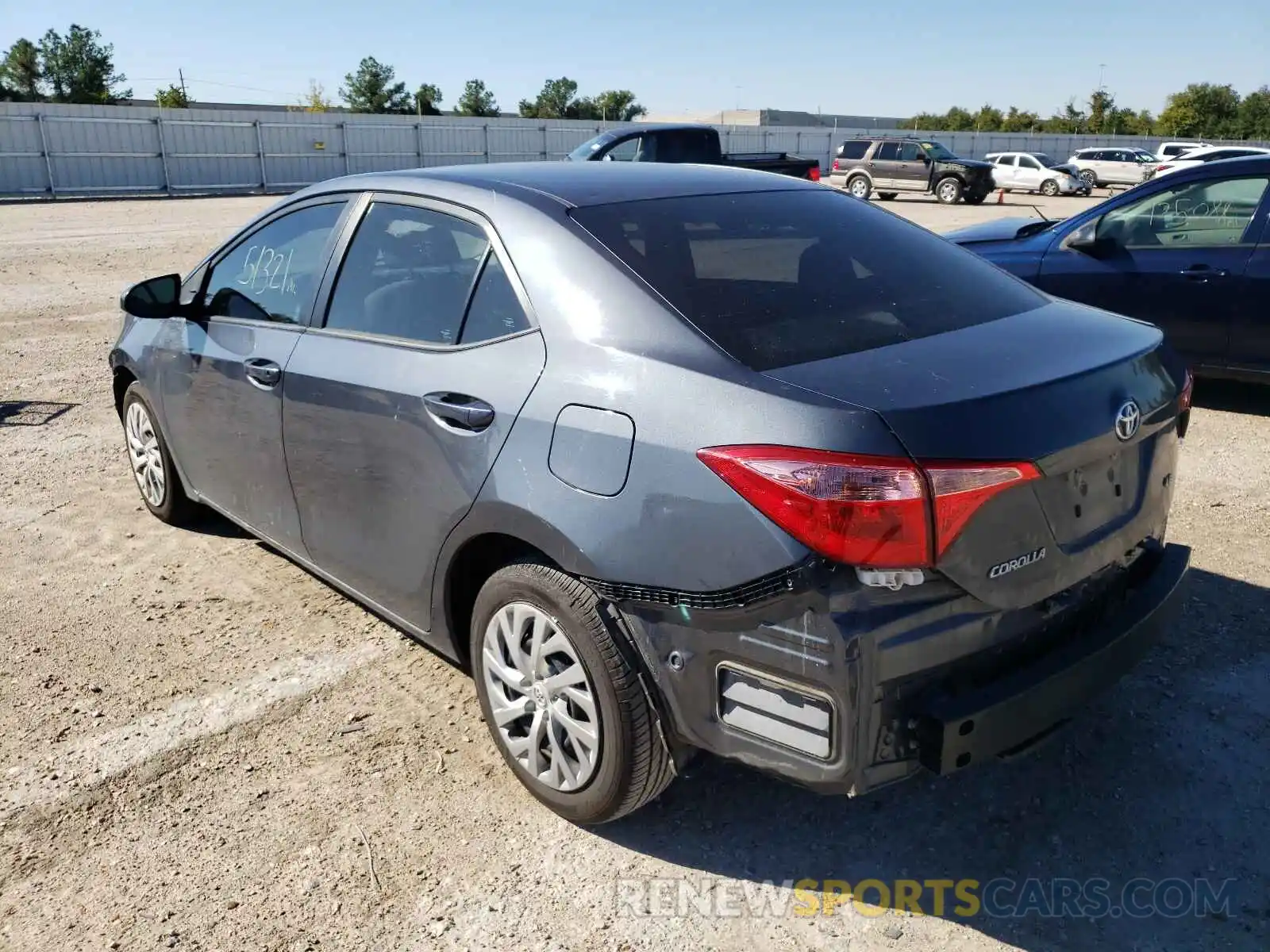 3 Фотография поврежденного автомобиля 5YFBURHE3KP918917 TOYOTA COROLLA 2019