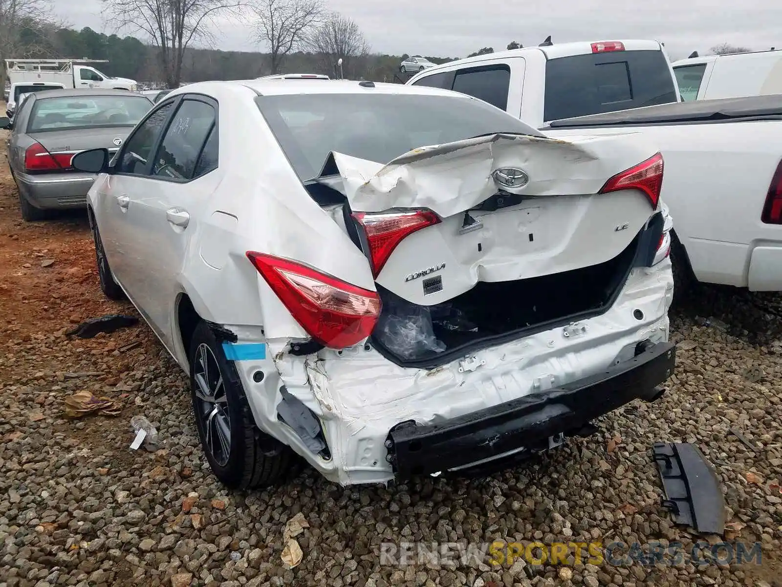 3 Photograph of a damaged car 5YFBURHE3KP919923 TOYOTA COROLLA 2019