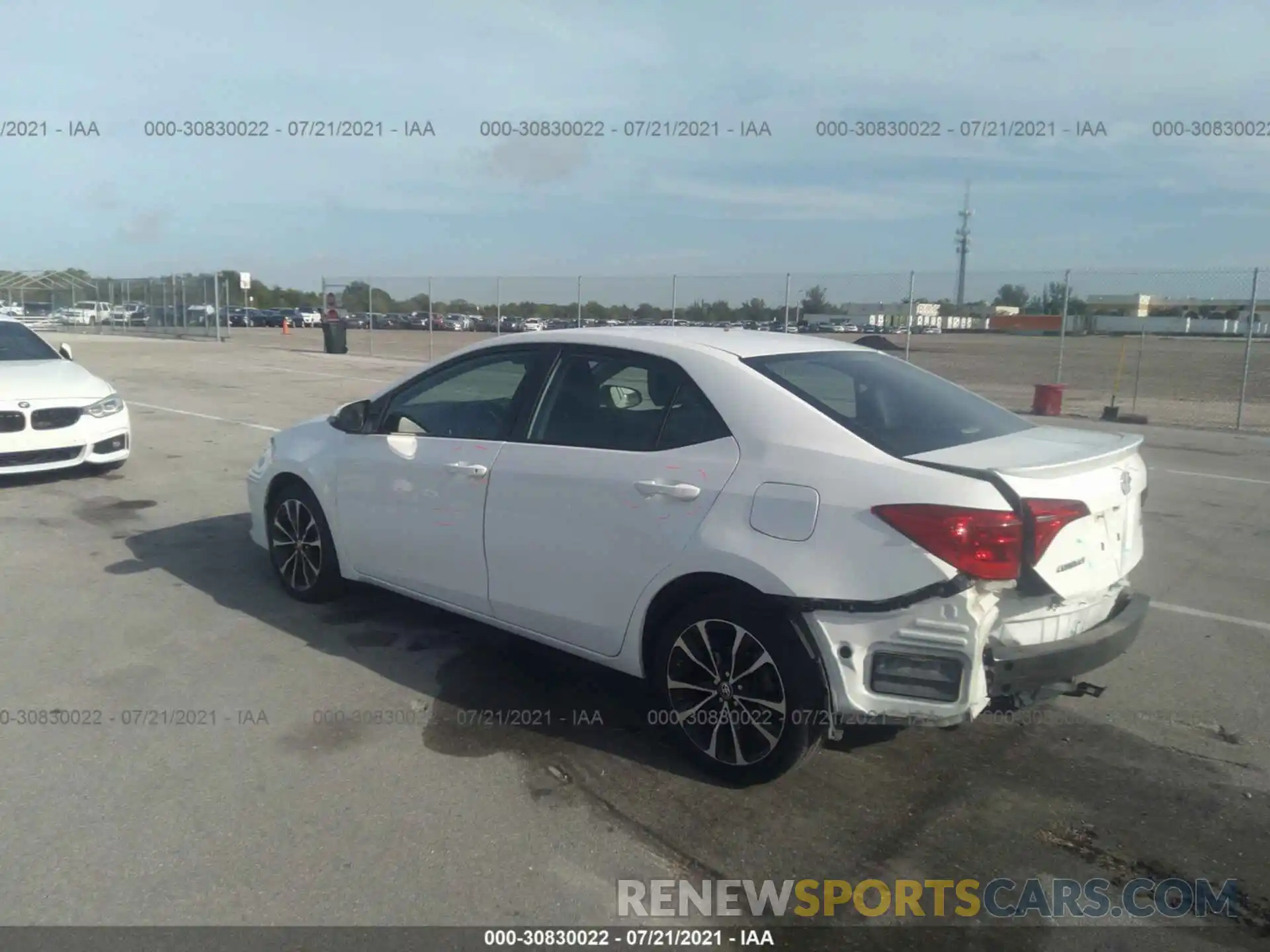 3 Photograph of a damaged car 5YFBURHE3KP920294 TOYOTA COROLLA 2019