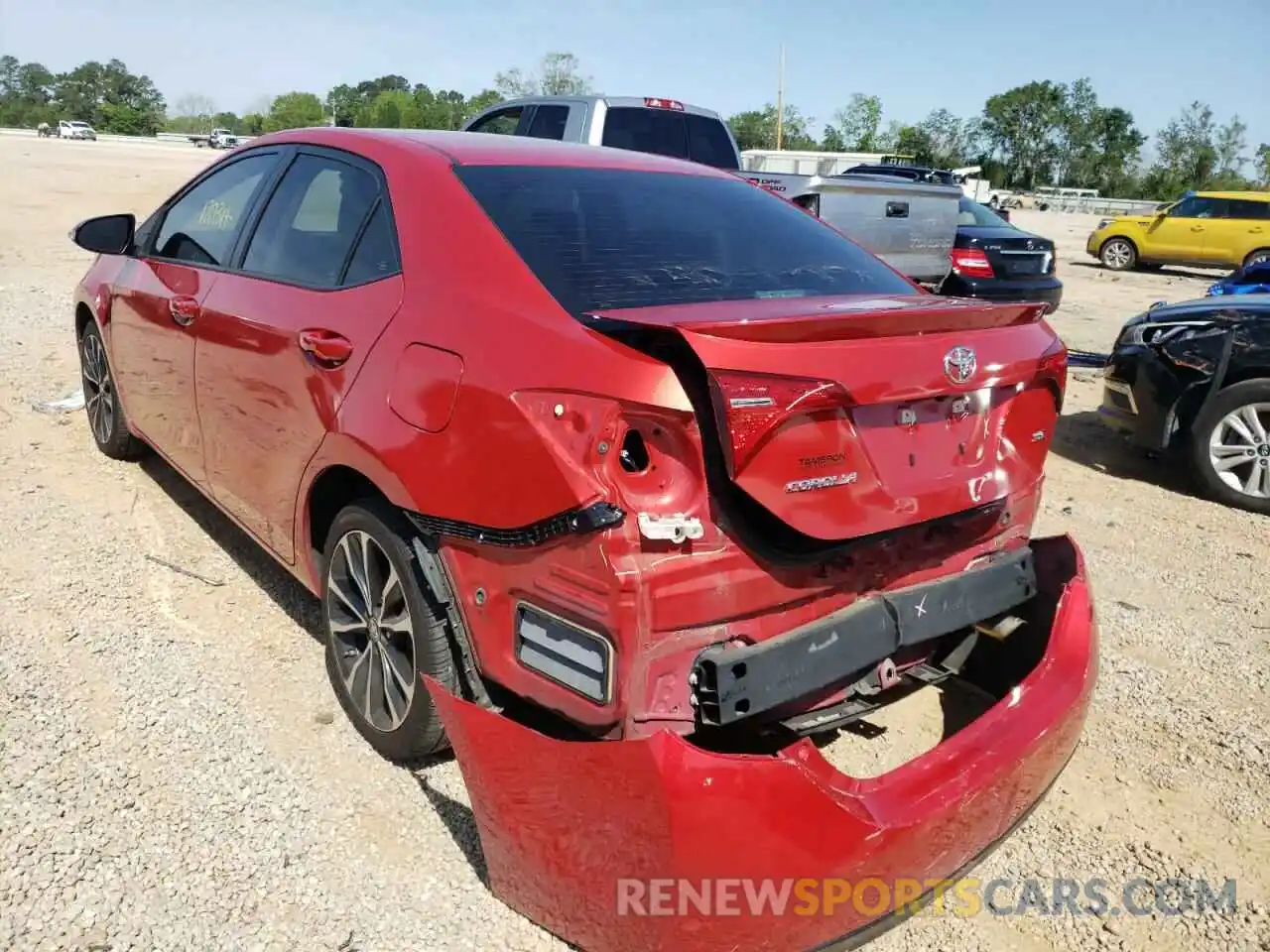 3 Photograph of a damaged car 5YFBURHE3KP920862 TOYOTA COROLLA 2019