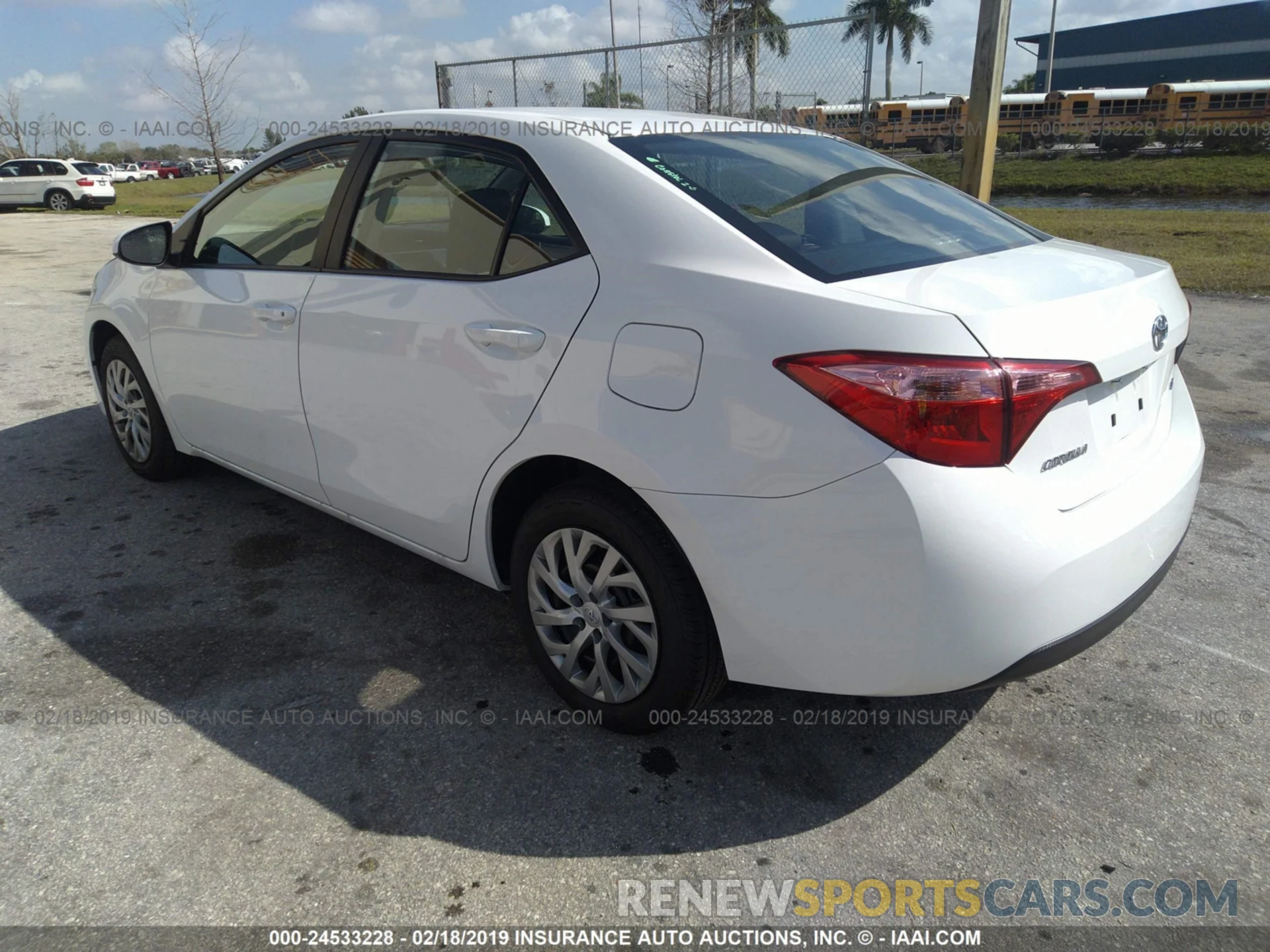 3 Photograph of a damaged car 5YFBURHE3KP921199 TOYOTA COROLLA 2019