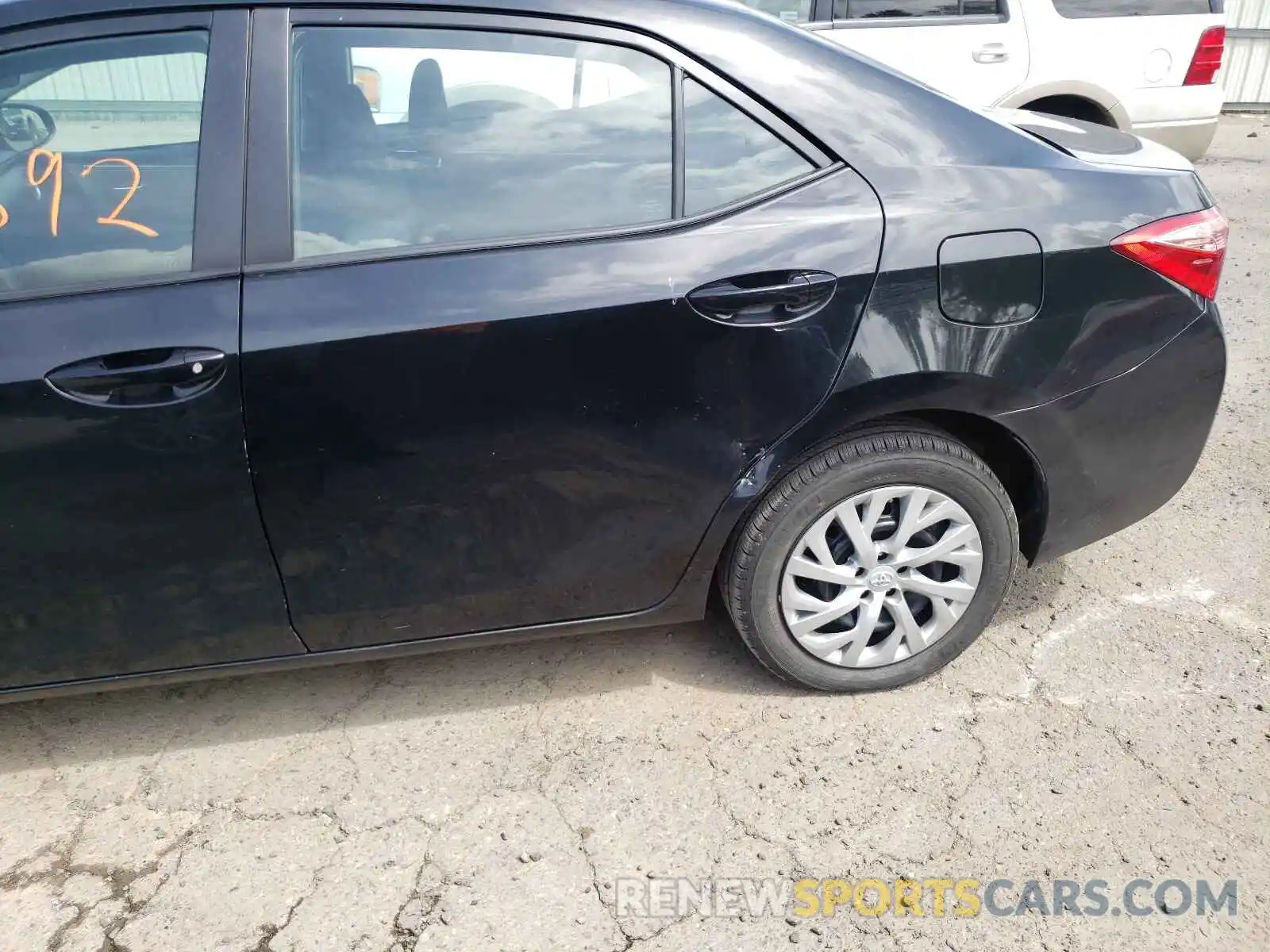 9 Photograph of a damaged car 5YFBURHE3KP922529 TOYOTA COROLLA 2019