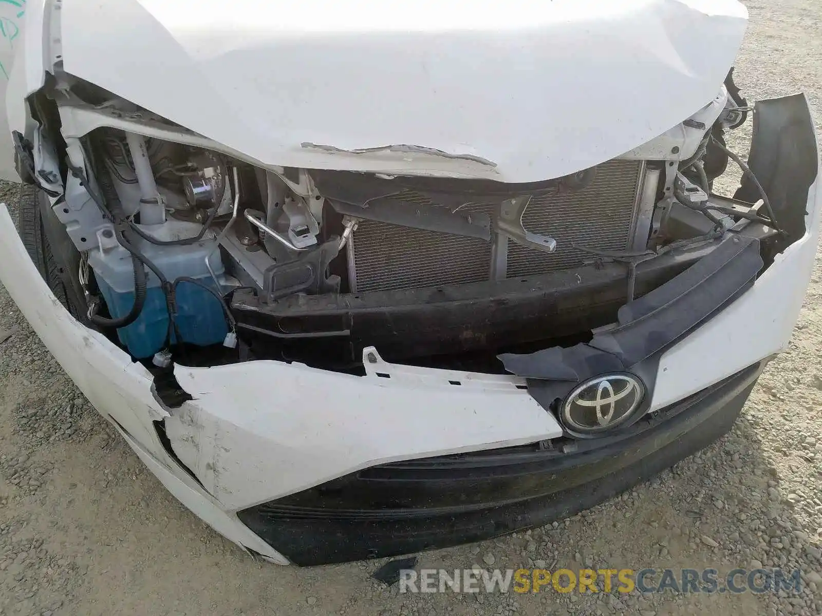 9 Photograph of a damaged car 5YFBURHE3KP923261 TOYOTA COROLLA 2019