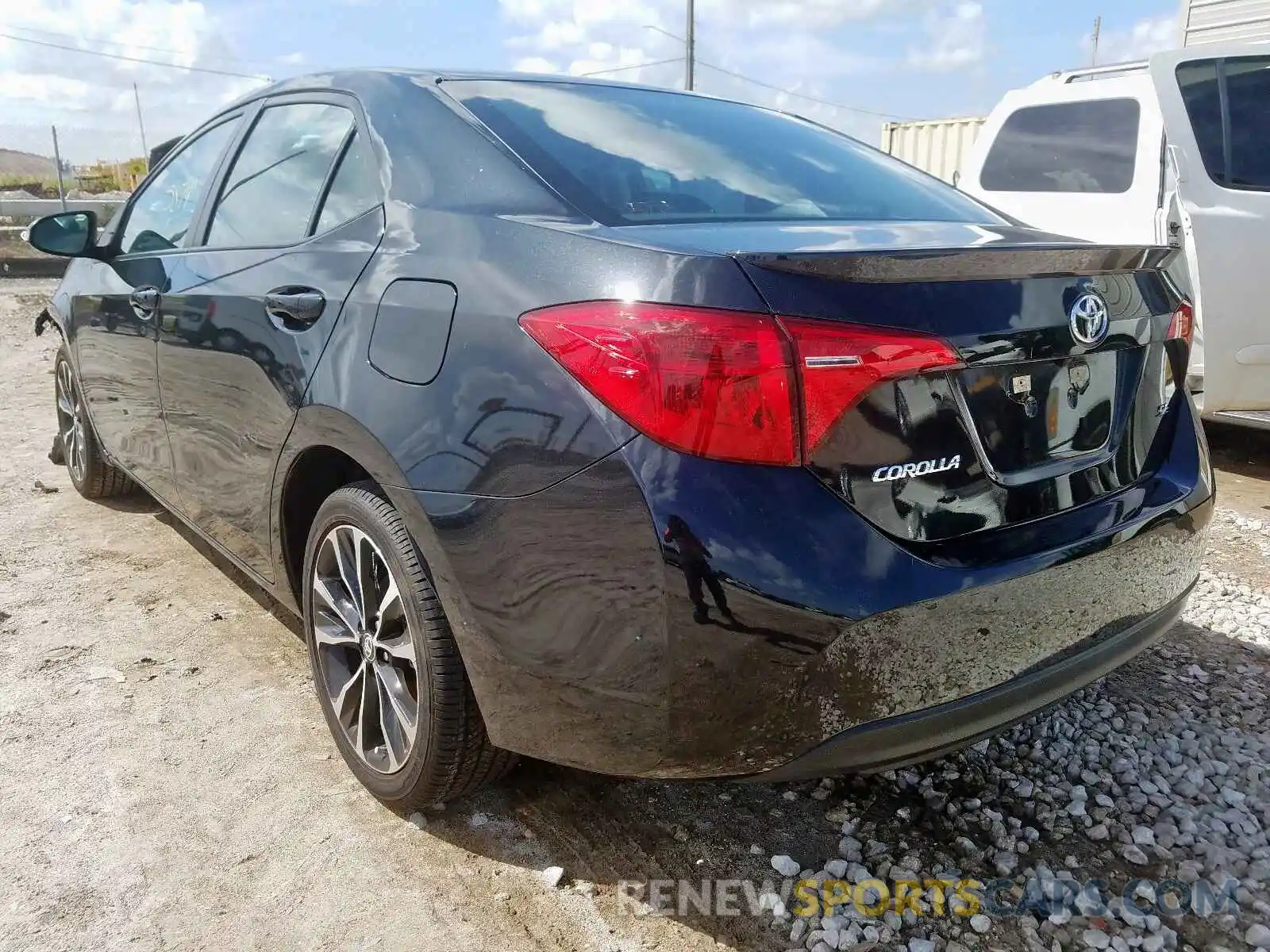 3 Photograph of a damaged car 5YFBURHE3KP923535 TOYOTA COROLLA 2019