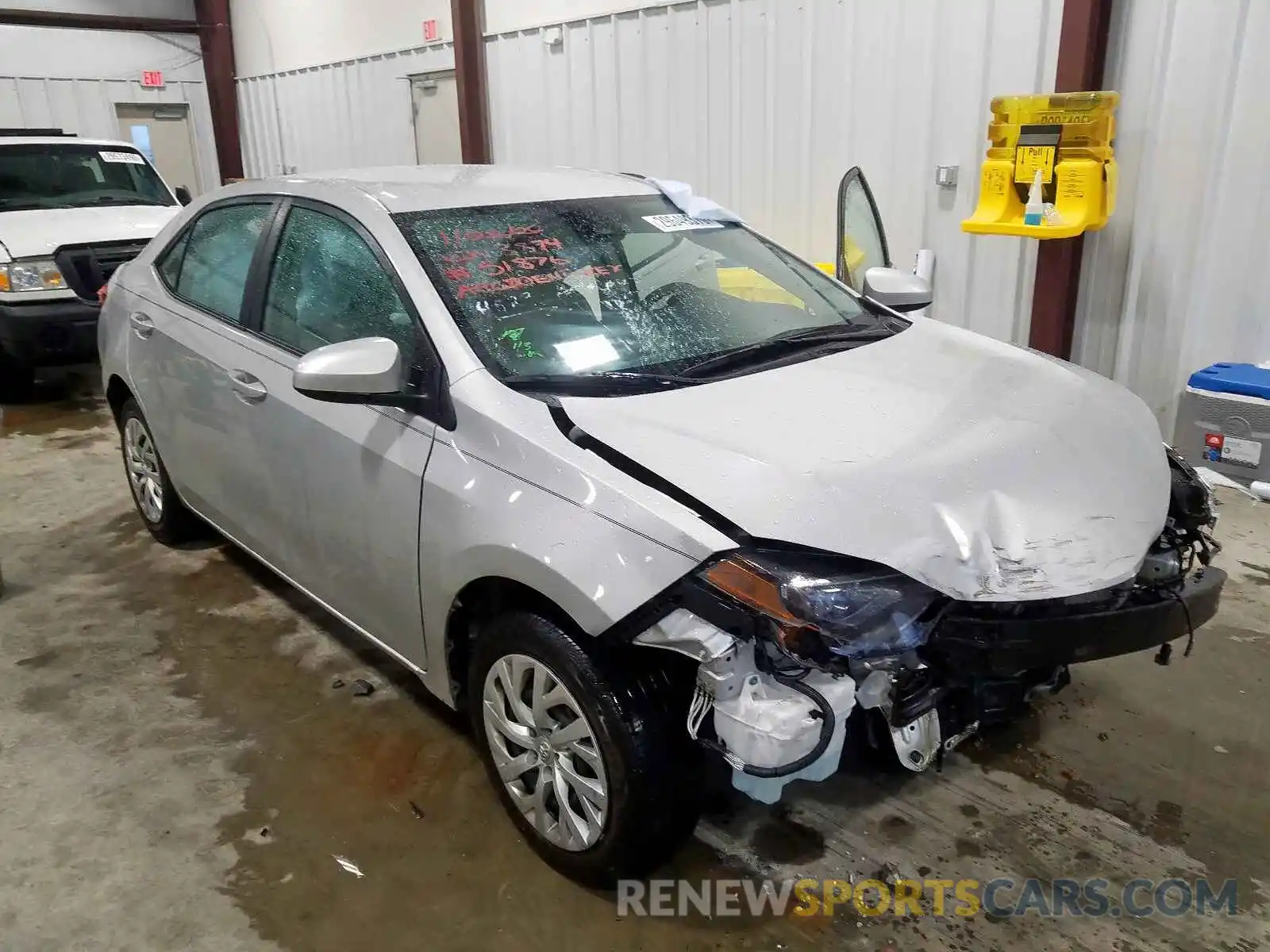 1 Photograph of a damaged car 5YFBURHE3KP923874 TOYOTA COROLLA 2019