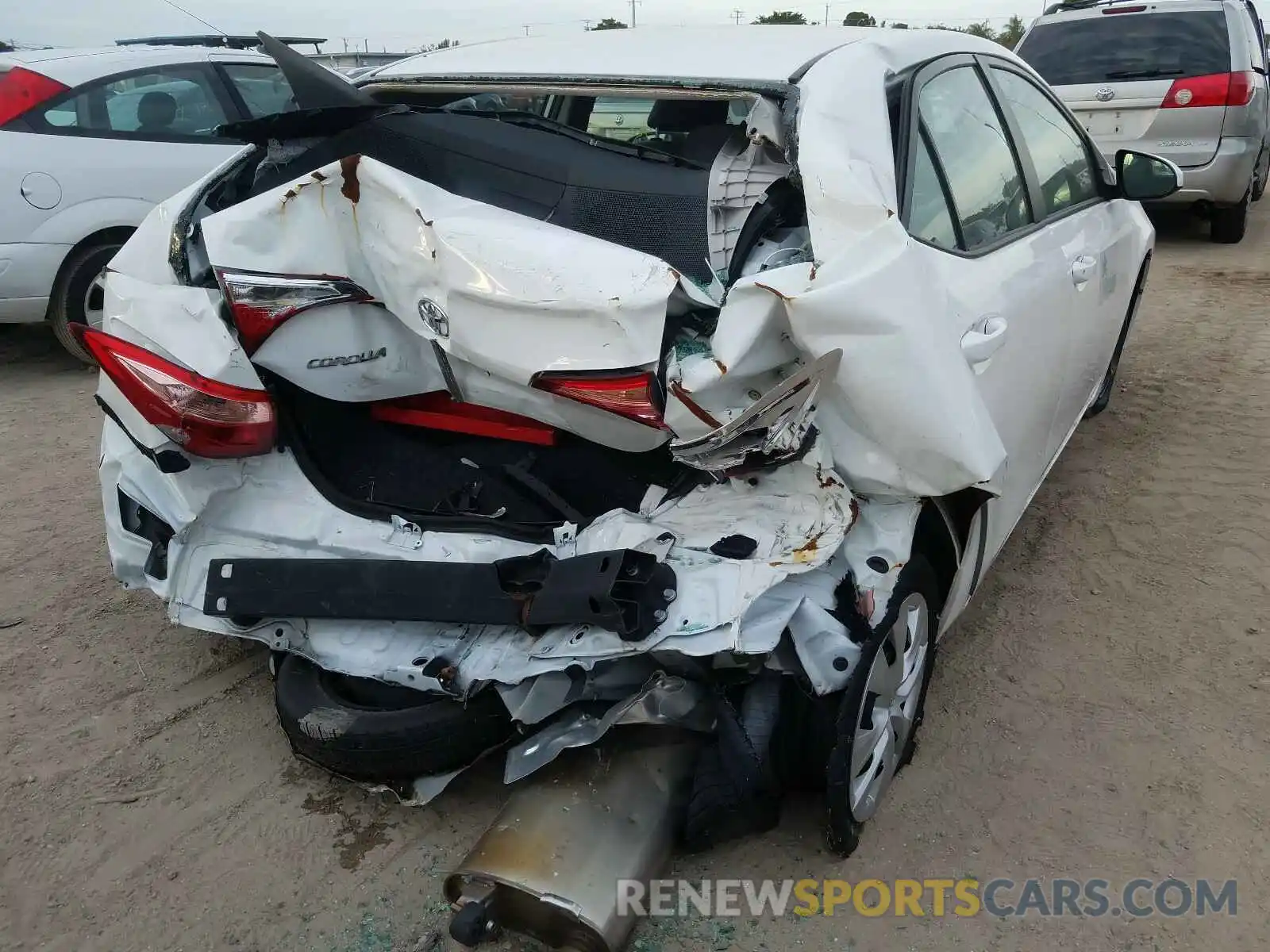 9 Photograph of a damaged car 5YFBURHE3KP924863 TOYOTA COROLLA 2019