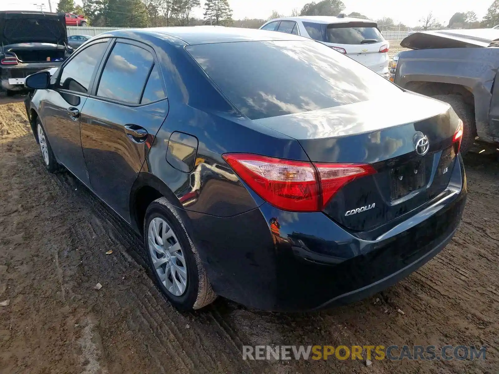 3 Photograph of a damaged car 5YFBURHE3KP925057 TOYOTA COROLLA 2019