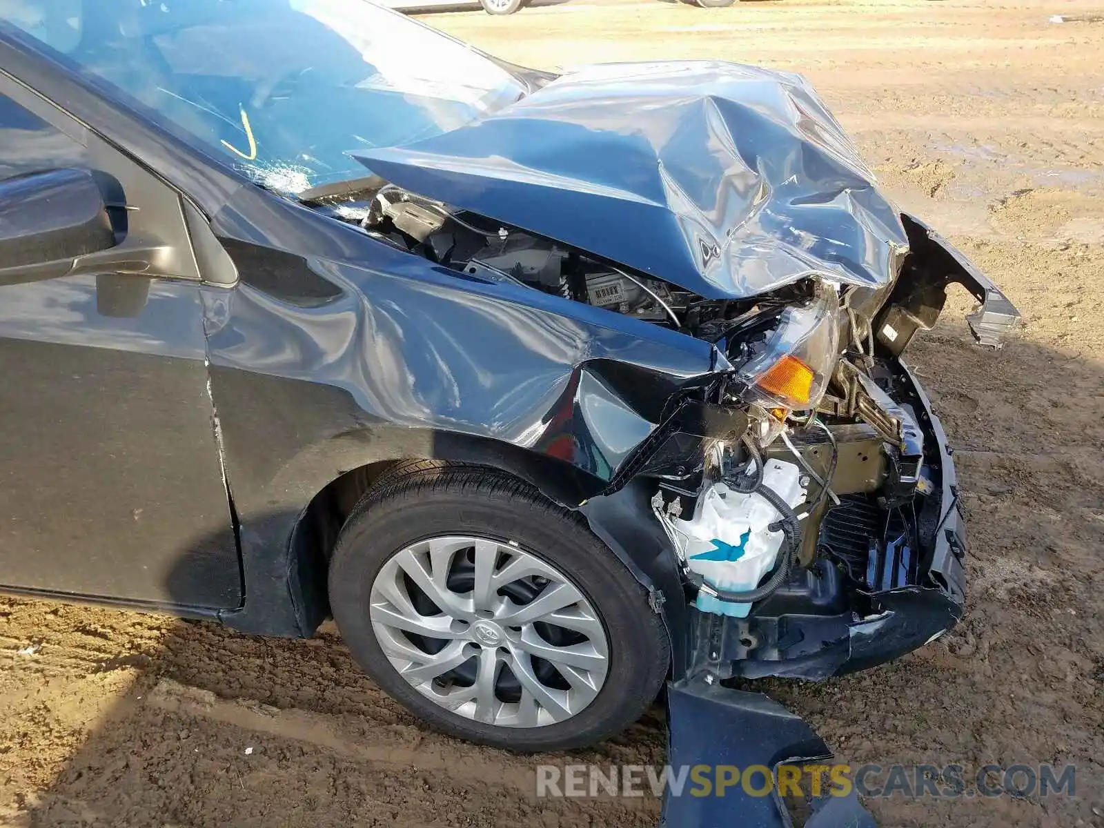 9 Photograph of a damaged car 5YFBURHE3KP925057 TOYOTA COROLLA 2019