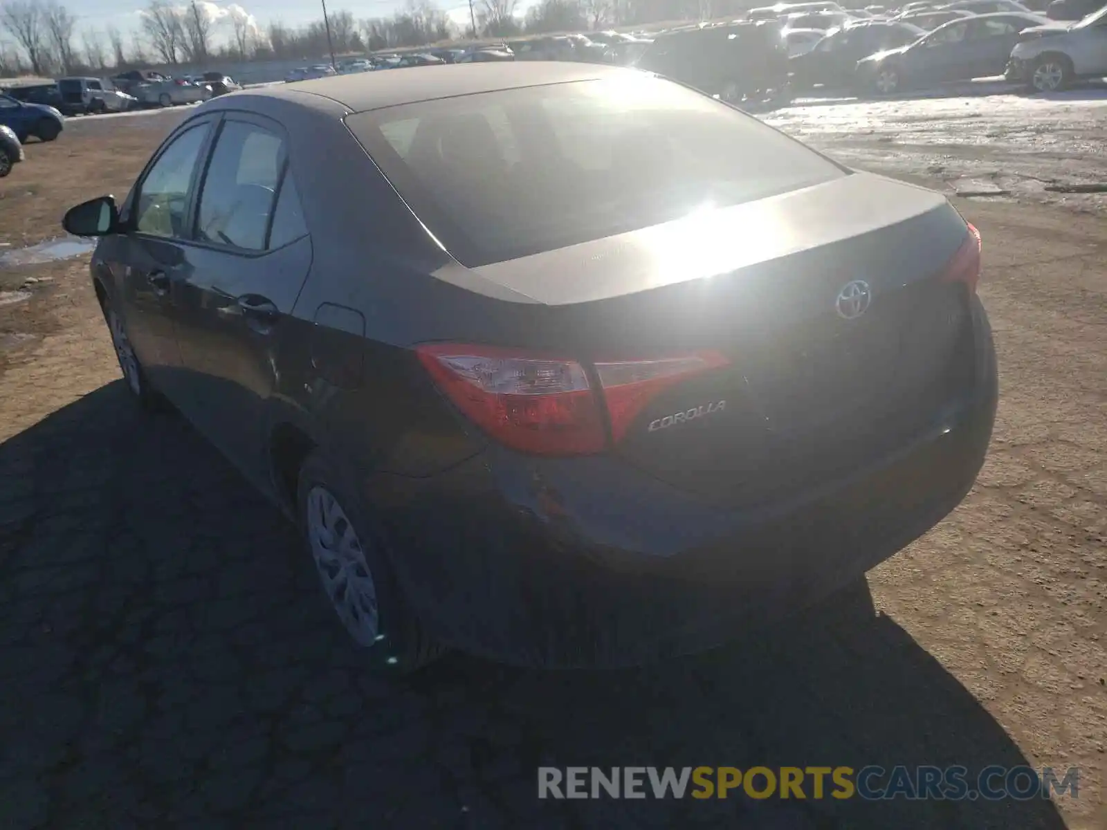 3 Photograph of a damaged car 5YFBURHE3KP925186 TOYOTA COROLLA 2019