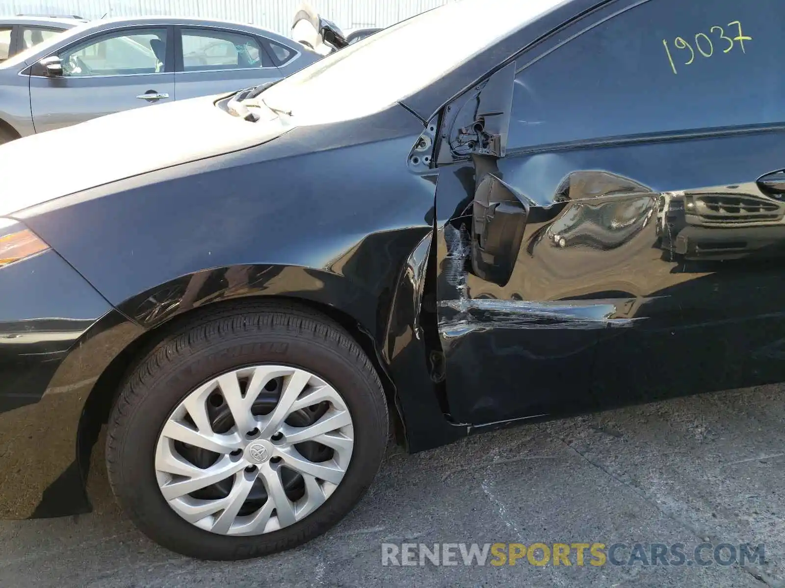 9 Photograph of a damaged car 5YFBURHE3KP926743 TOYOTA COROLLA 2019