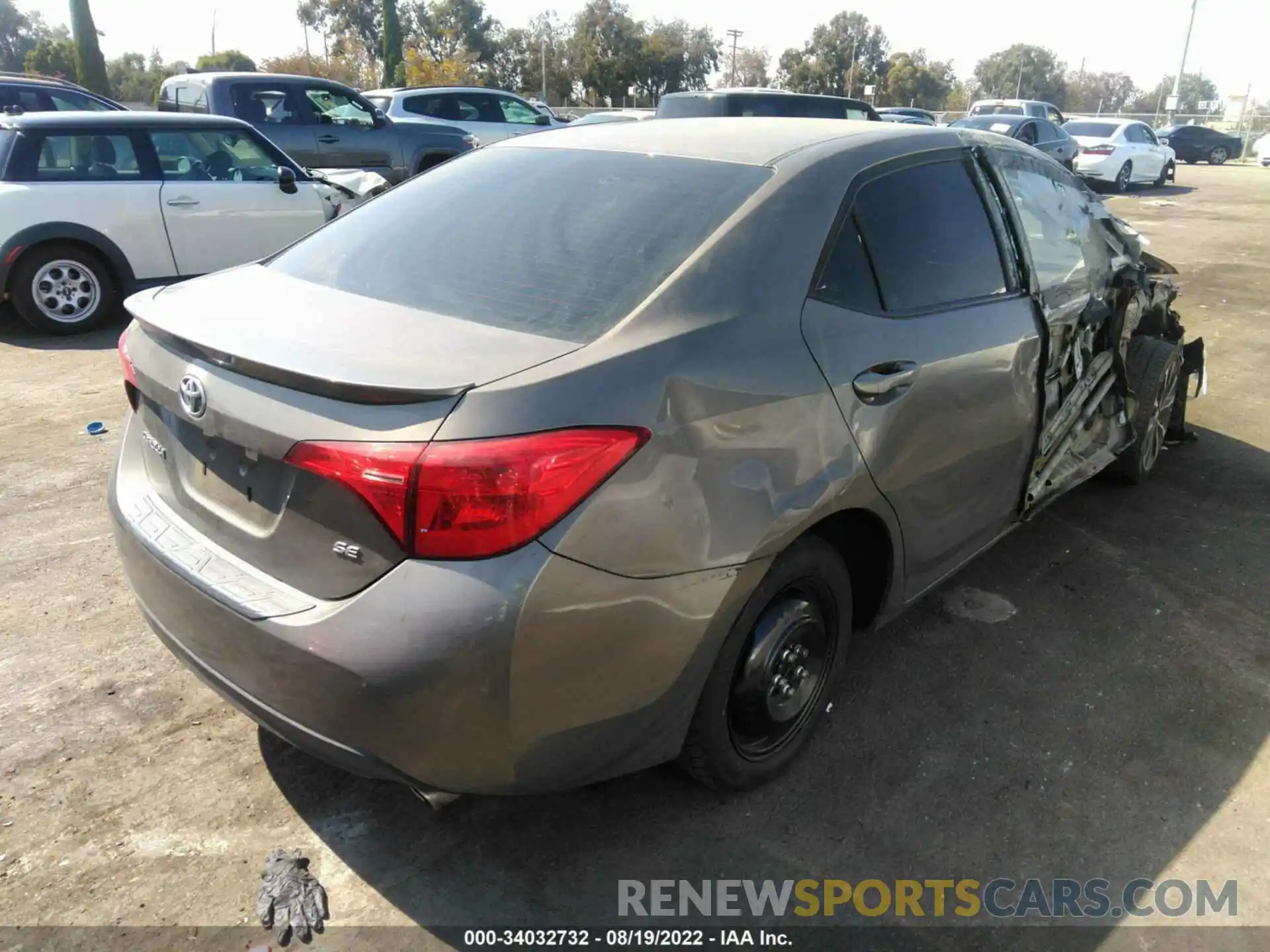 4 Photograph of a damaged car 5YFBURHE3KP926855 TOYOTA COROLLA 2019