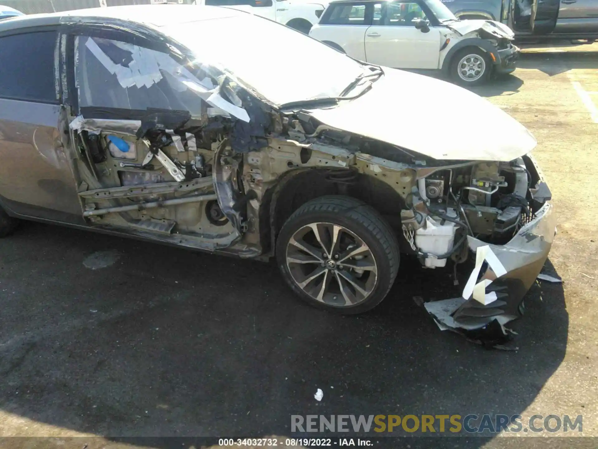 6 Photograph of a damaged car 5YFBURHE3KP926855 TOYOTA COROLLA 2019