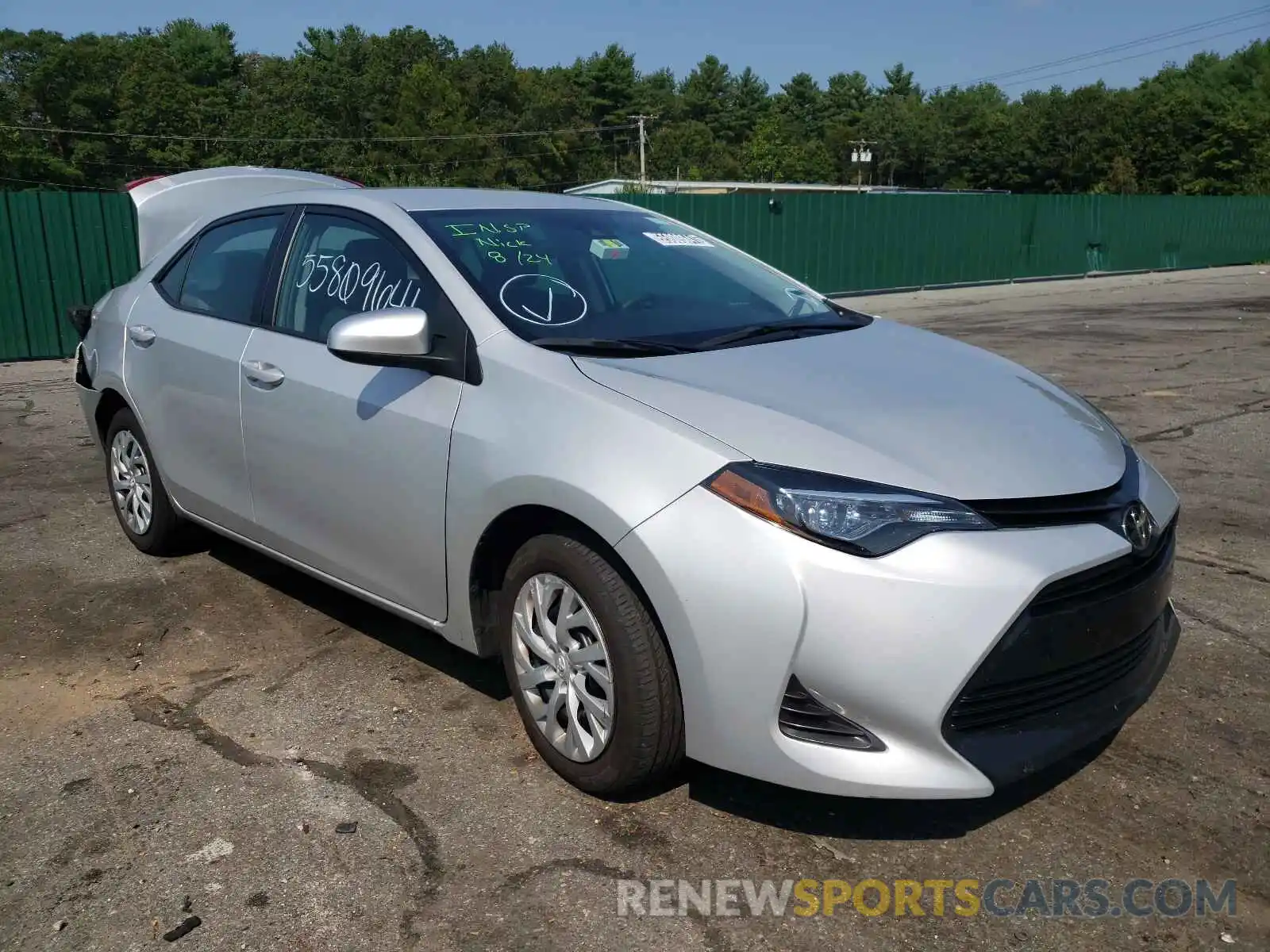 1 Photograph of a damaged car 5YFBURHE3KP927066 TOYOTA COROLLA 2019