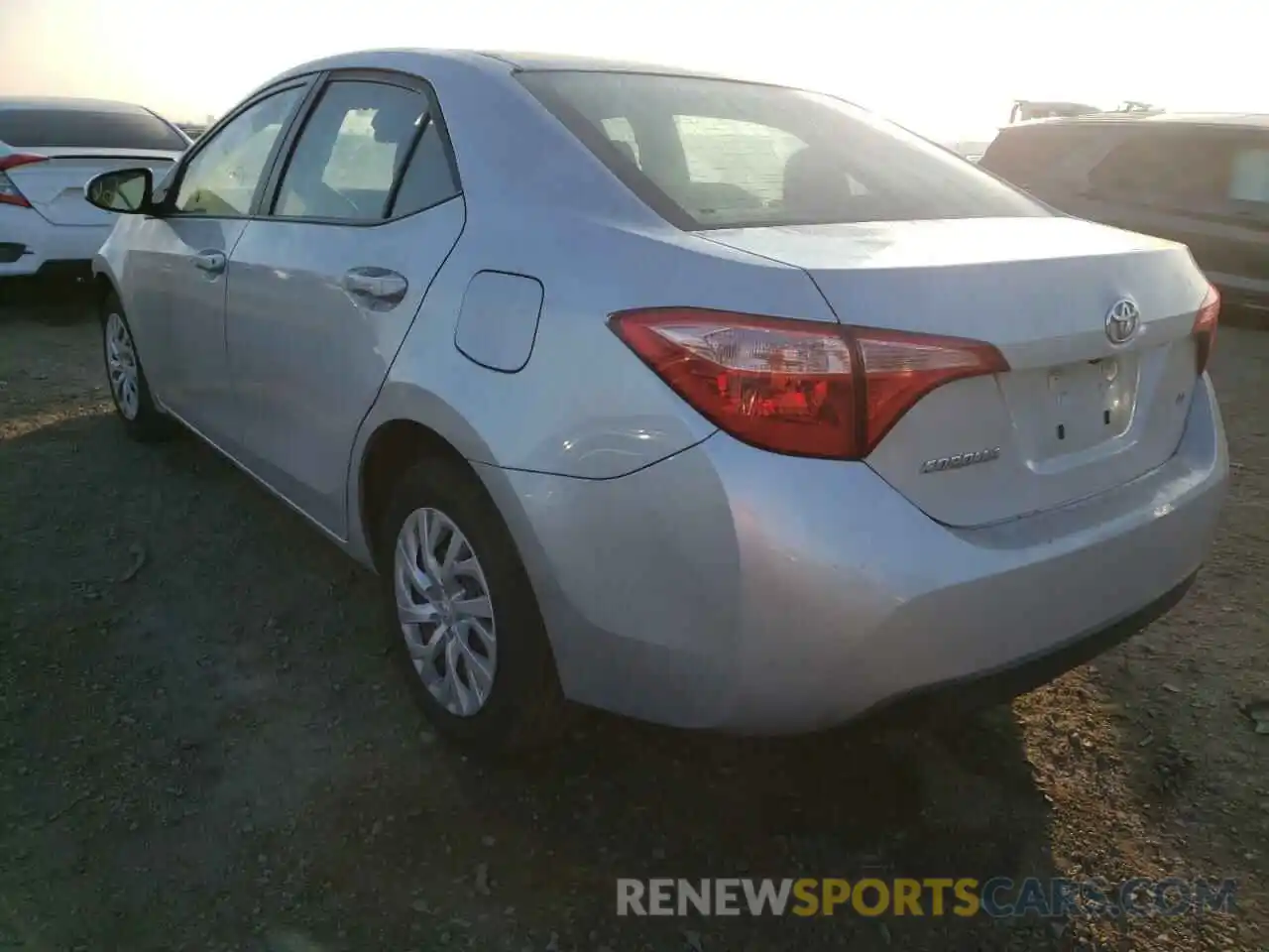 3 Photograph of a damaged car 5YFBURHE3KP928217 TOYOTA COROLLA 2019