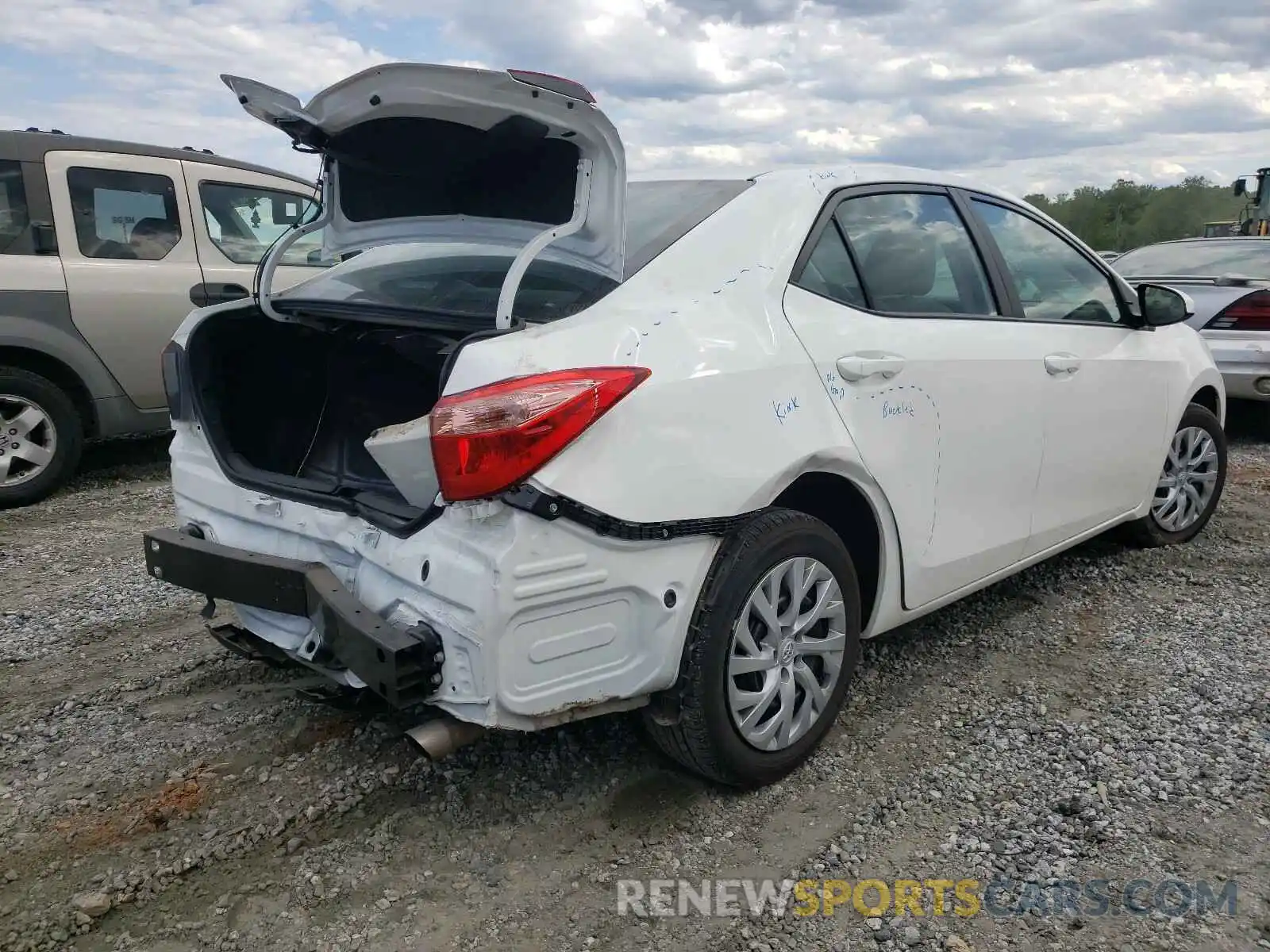 4 Photograph of a damaged car 5YFBURHE3KP929772 TOYOTA COROLLA 2019