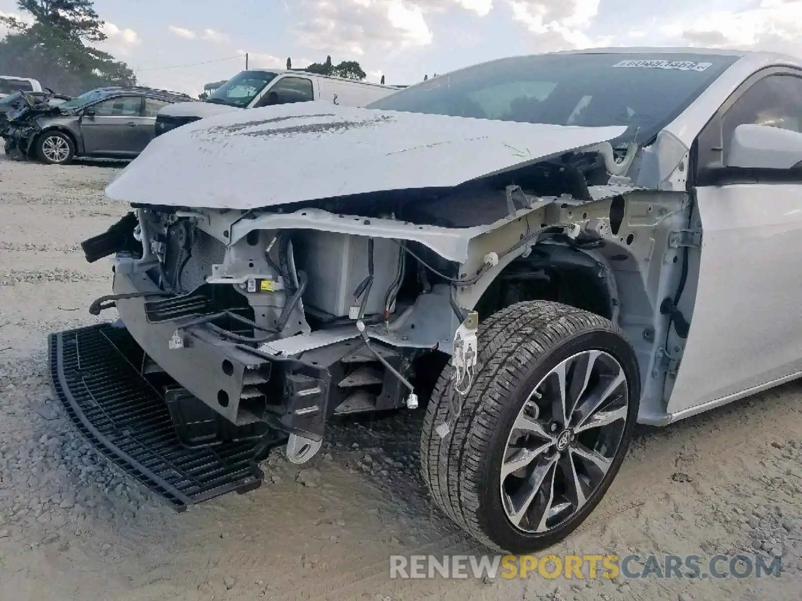 9 Photograph of a damaged car 5YFBURHE3KP930288 TOYOTA COROLLA 2019