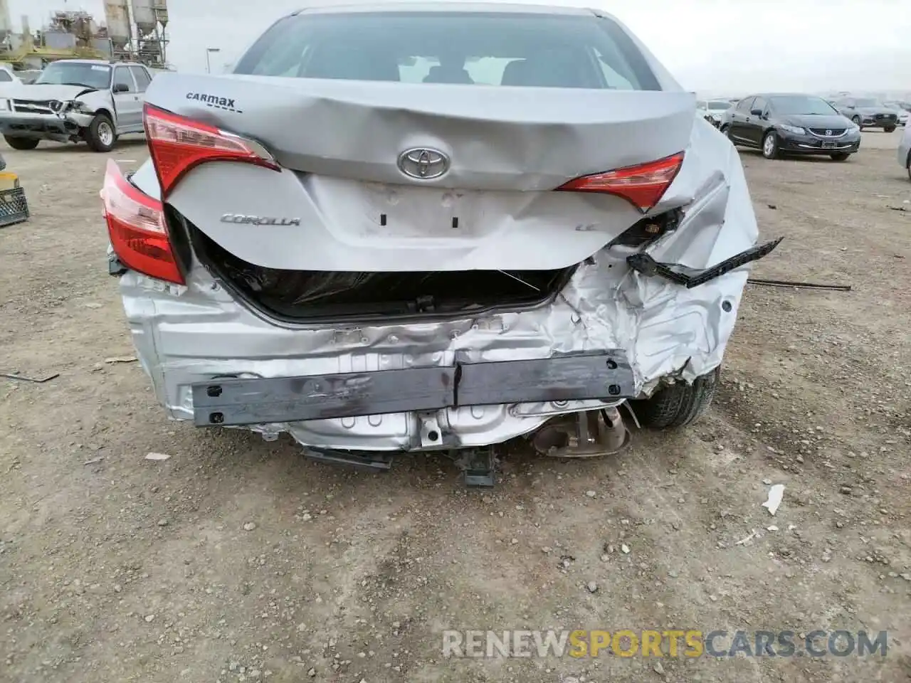 9 Photograph of a damaged car 5YFBURHE3KP931022 TOYOTA COROLLA 2019