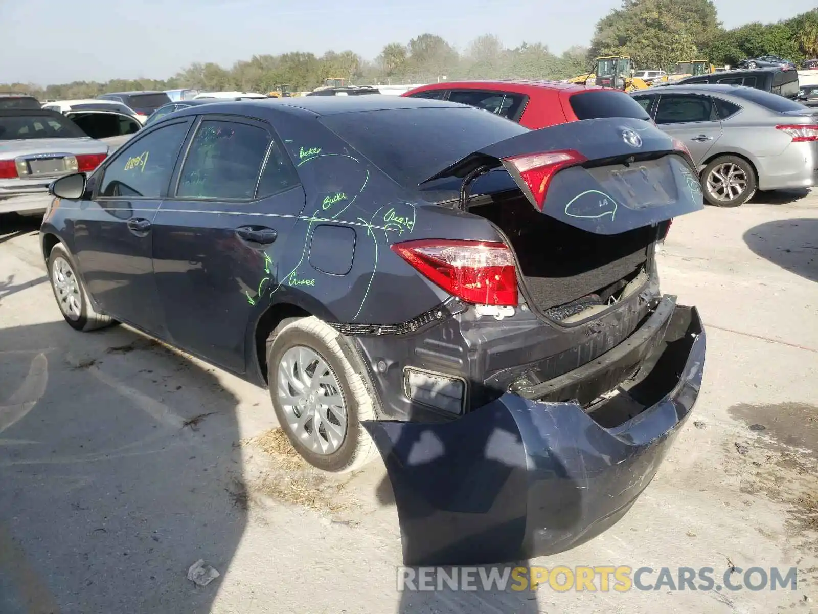 3 Photograph of a damaged car 5YFBURHE3KP931215 TOYOTA COROLLA 2019