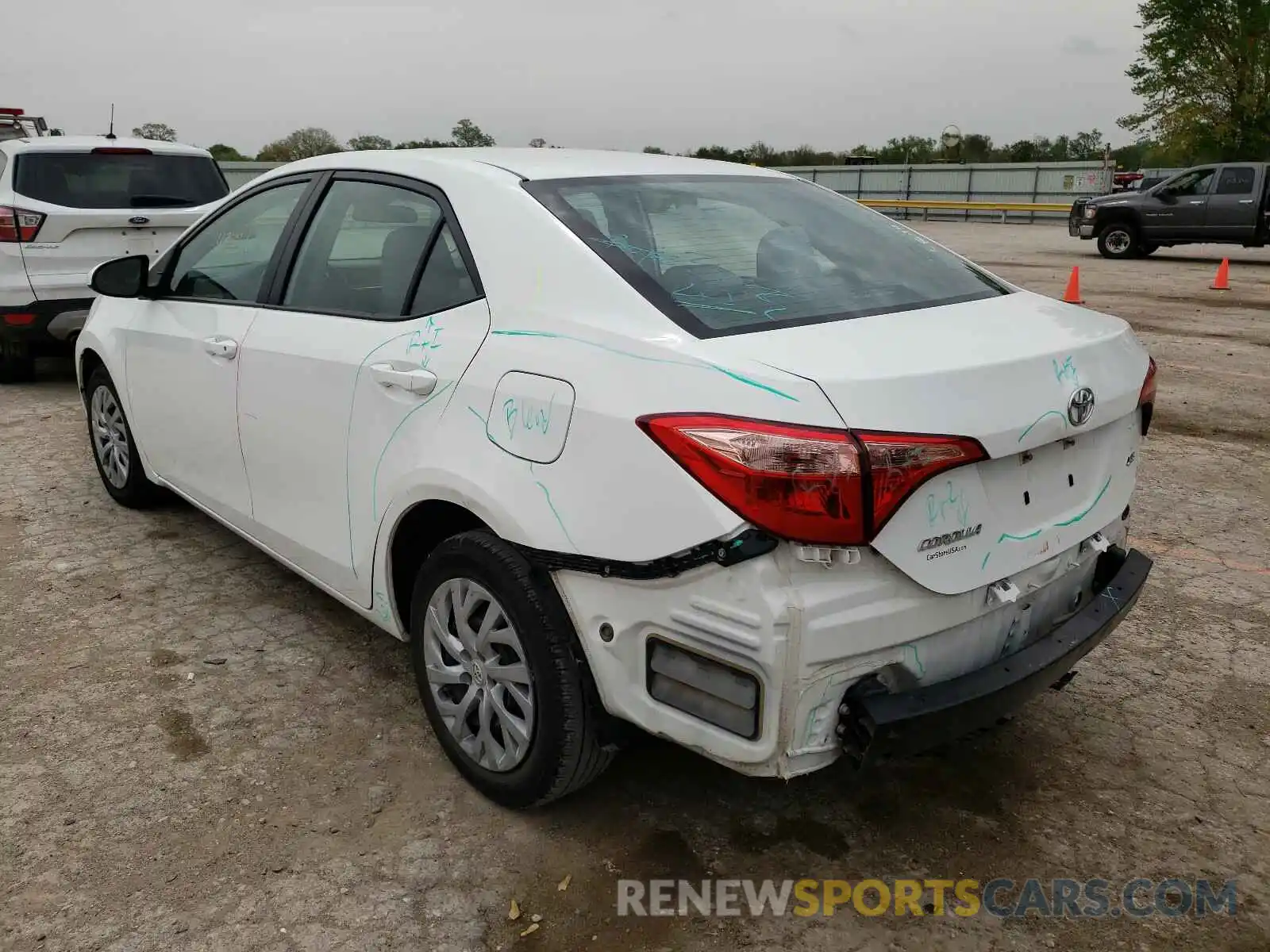 3 Photograph of a damaged car 5YFBURHE3KP932817 TOYOTA COROLLA 2019