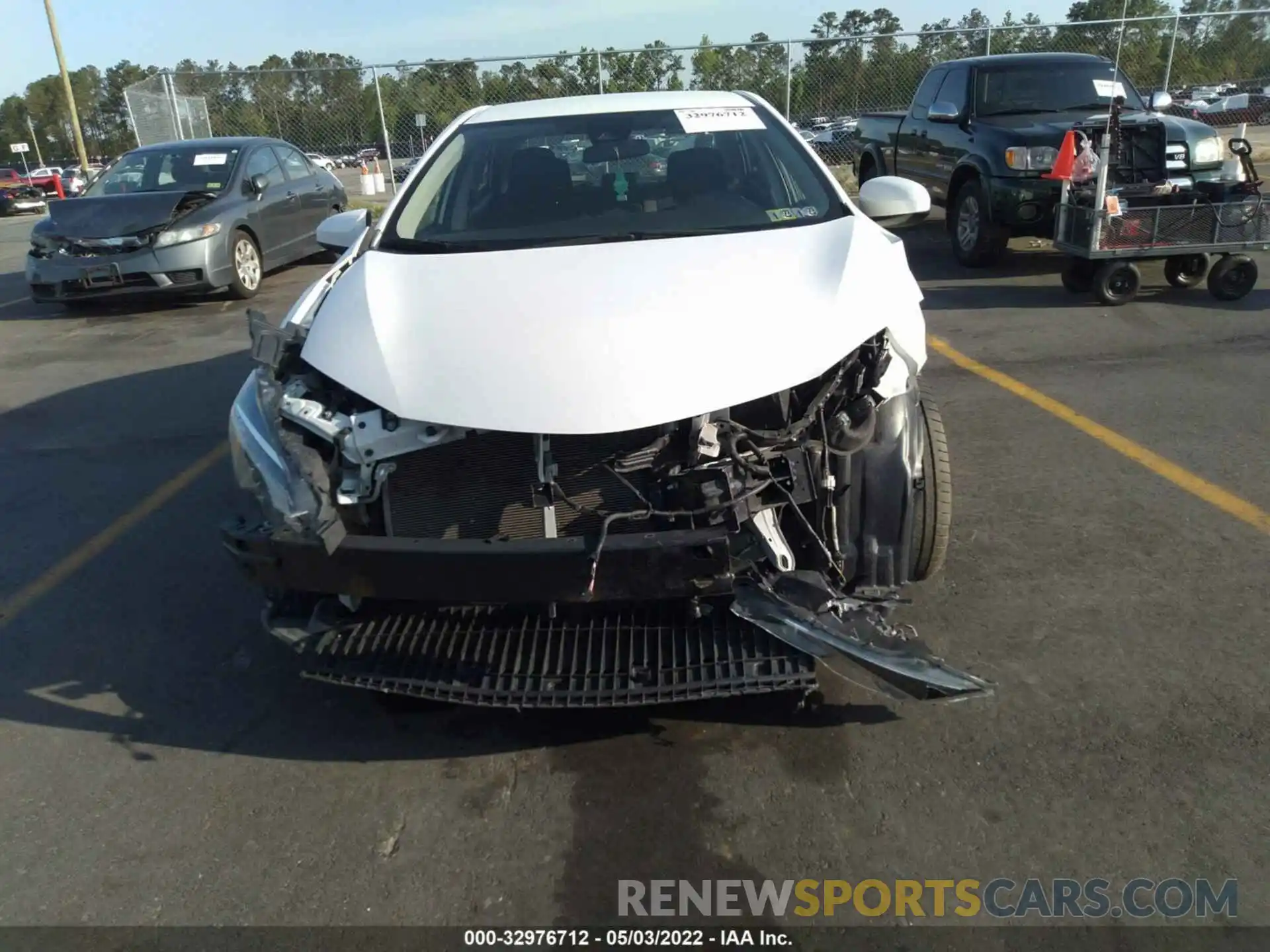 6 Photograph of a damaged car 5YFBURHE3KP932977 TOYOTA COROLLA 2019