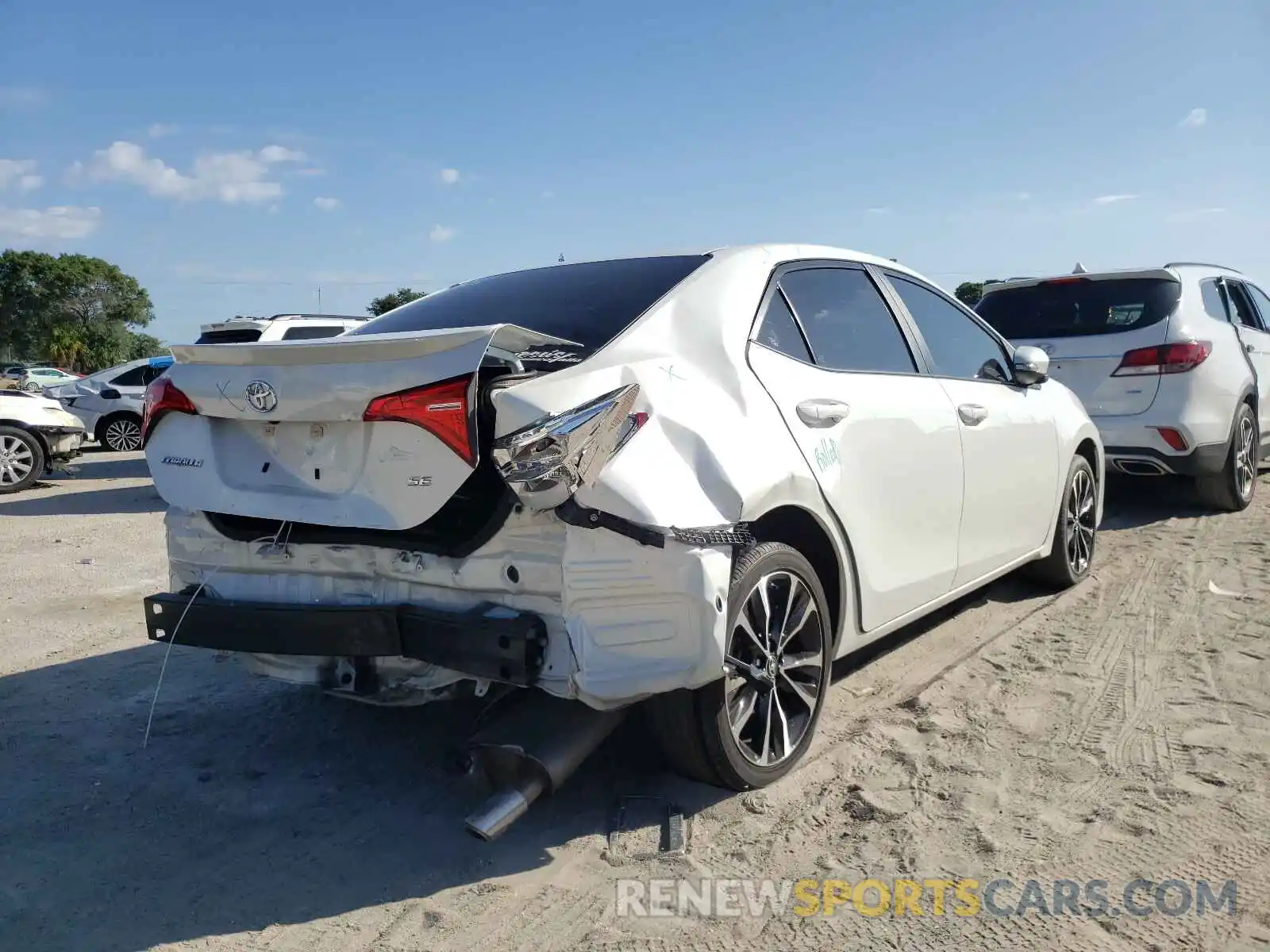 4 Photograph of a damaged car 5YFBURHE3KP933093 TOYOTA COROLLA 2019