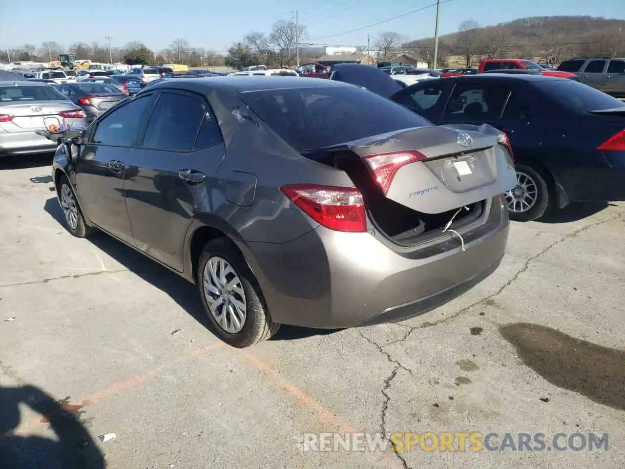 3 Photograph of a damaged car 5YFBURHE3KP933823 TOYOTA COROLLA 2019