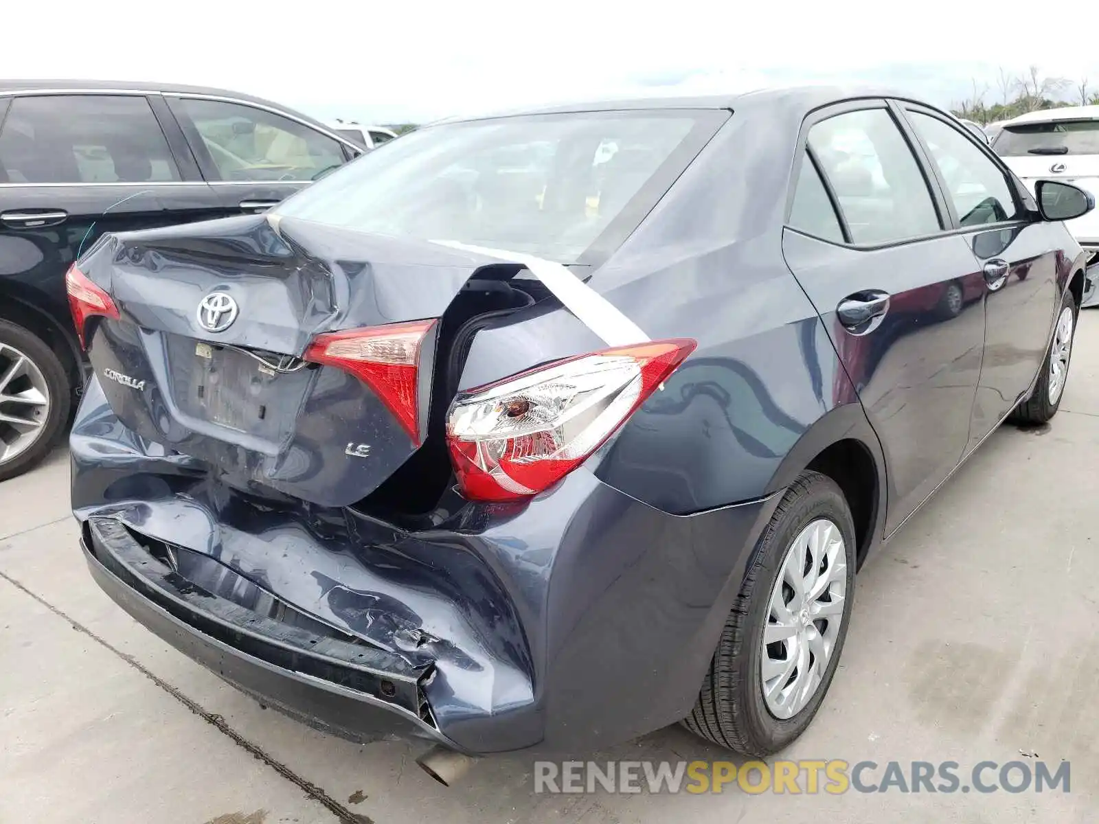 4 Photograph of a damaged car 5YFBURHE3KP934339 TOYOTA COROLLA 2019