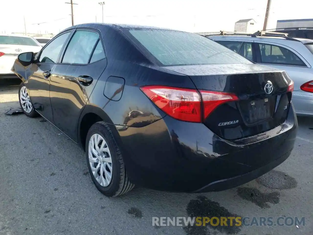 3 Photograph of a damaged car 5YFBURHE3KP935488 TOYOTA COROLLA 2019