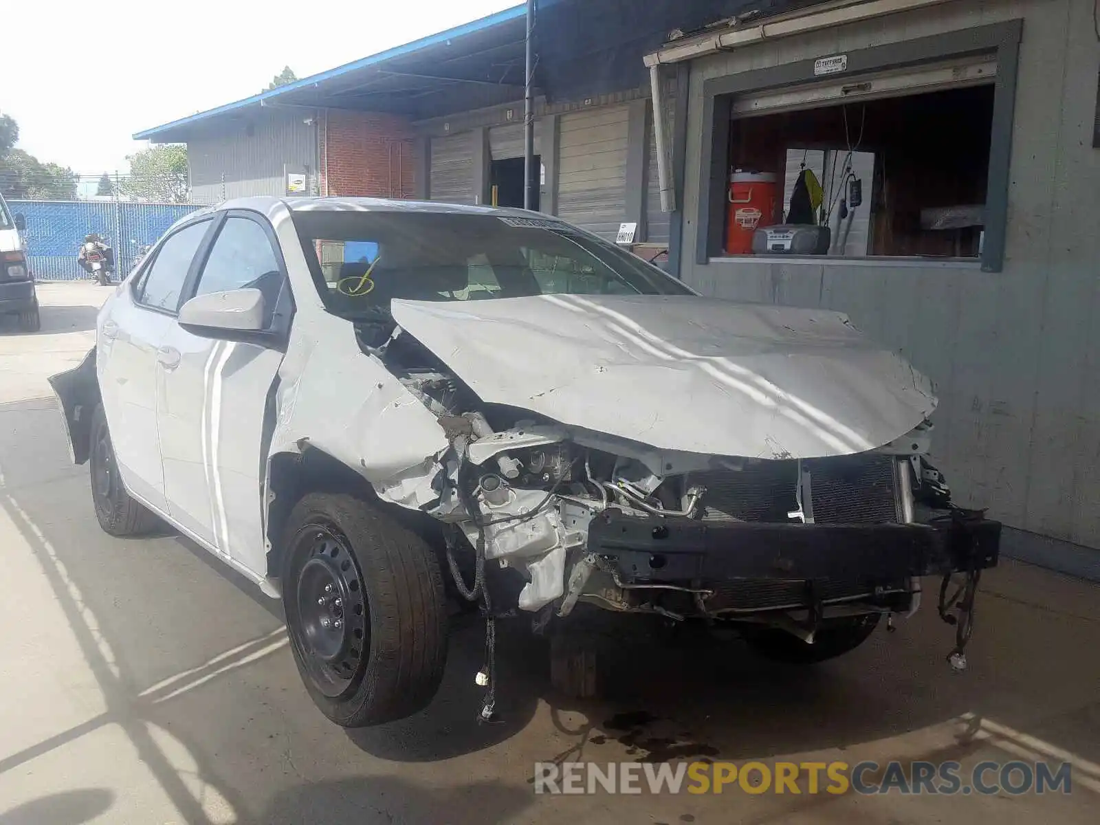 1 Photograph of a damaged car 5YFBURHE3KP935636 TOYOTA COROLLA 2019