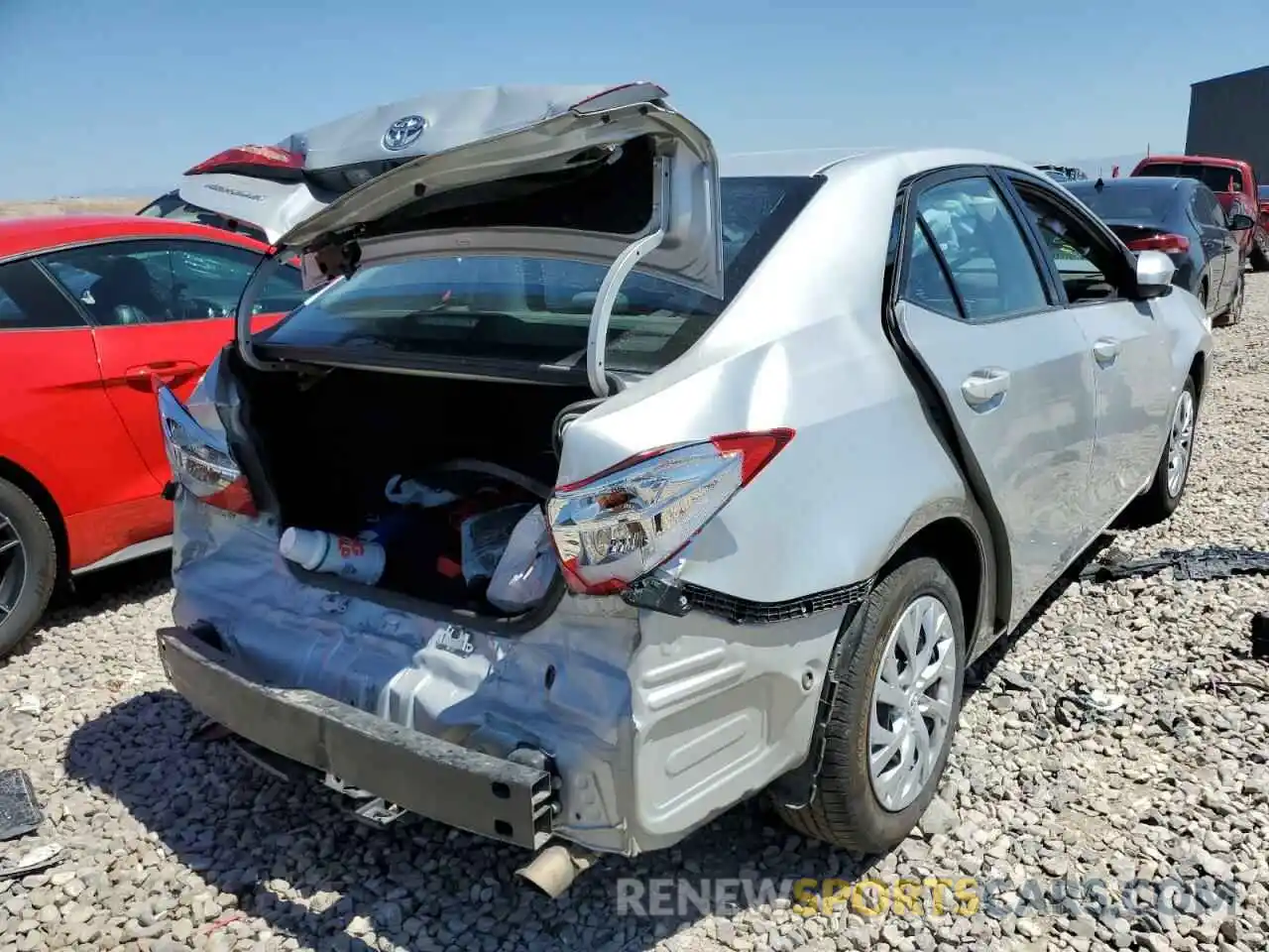 4 Photograph of a damaged car 5YFBURHE3KP935927 TOYOTA COROLLA 2019