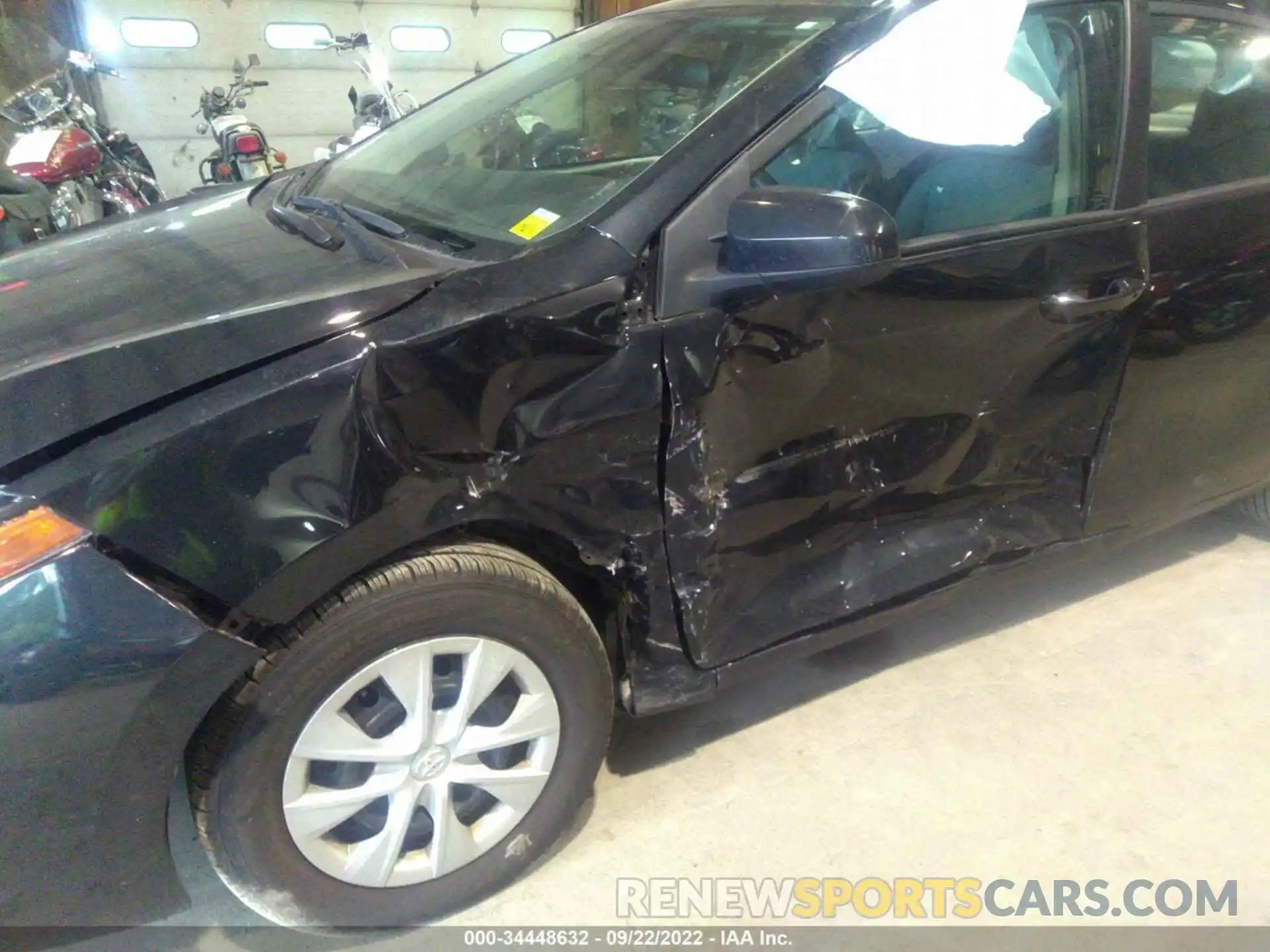 6 Photograph of a damaged car 5YFBURHE3KP936298 TOYOTA COROLLA 2019