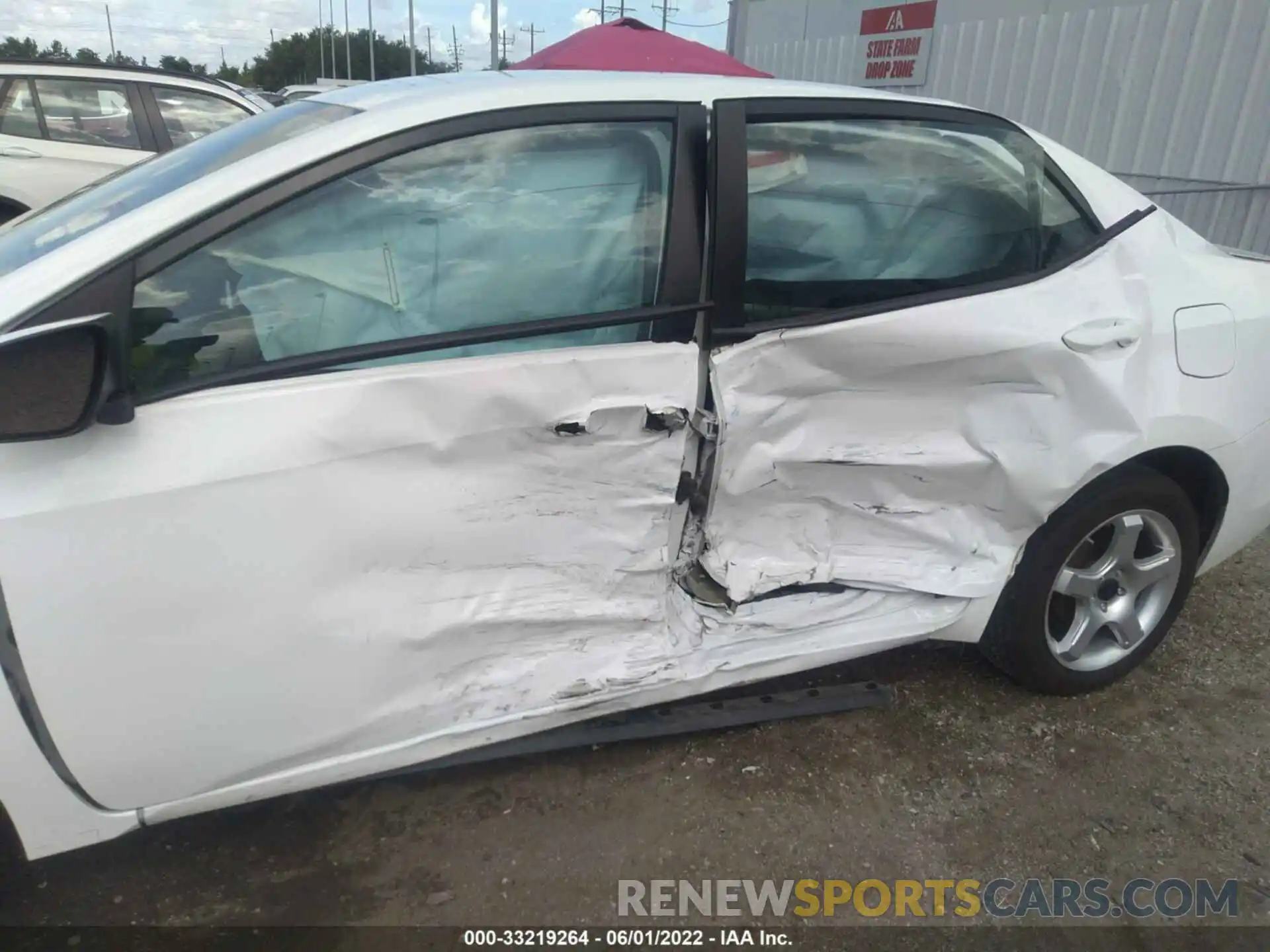 6 Photograph of a damaged car 5YFBURHE3KP936978 TOYOTA COROLLA 2019