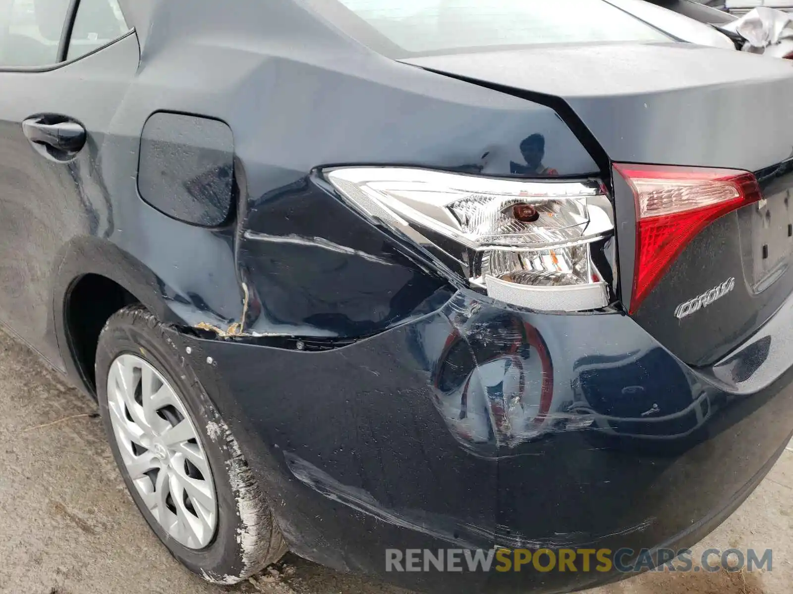 9 Photograph of a damaged car 5YFBURHE3KP938987 TOYOTA COROLLA 2019