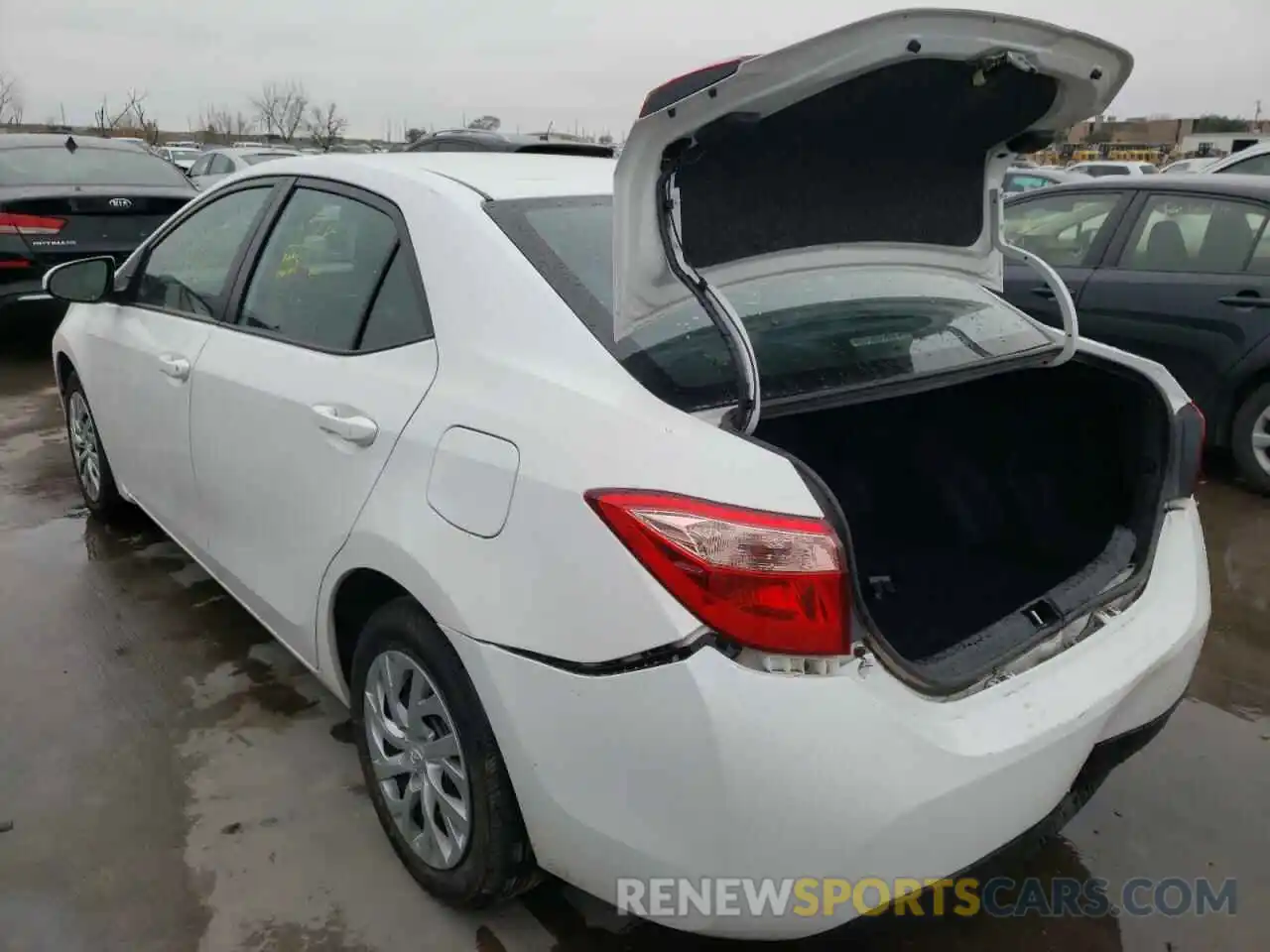 3 Photograph of a damaged car 5YFBURHE3KP939220 TOYOTA COROLLA 2019