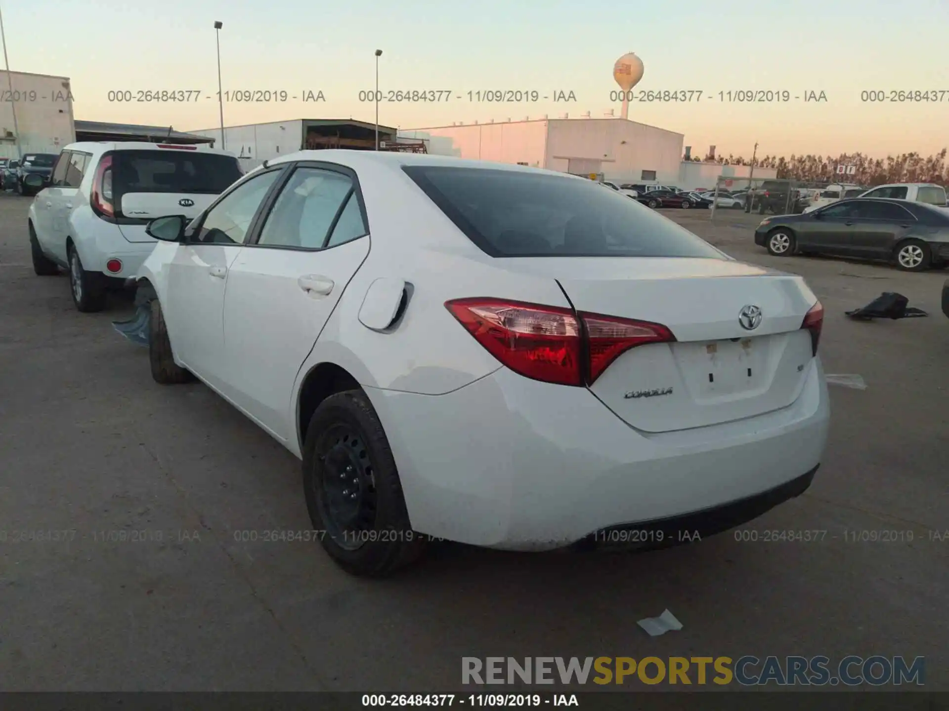 3 Photograph of a damaged car 5YFBURHE3KP941467 TOYOTA COROLLA 2019