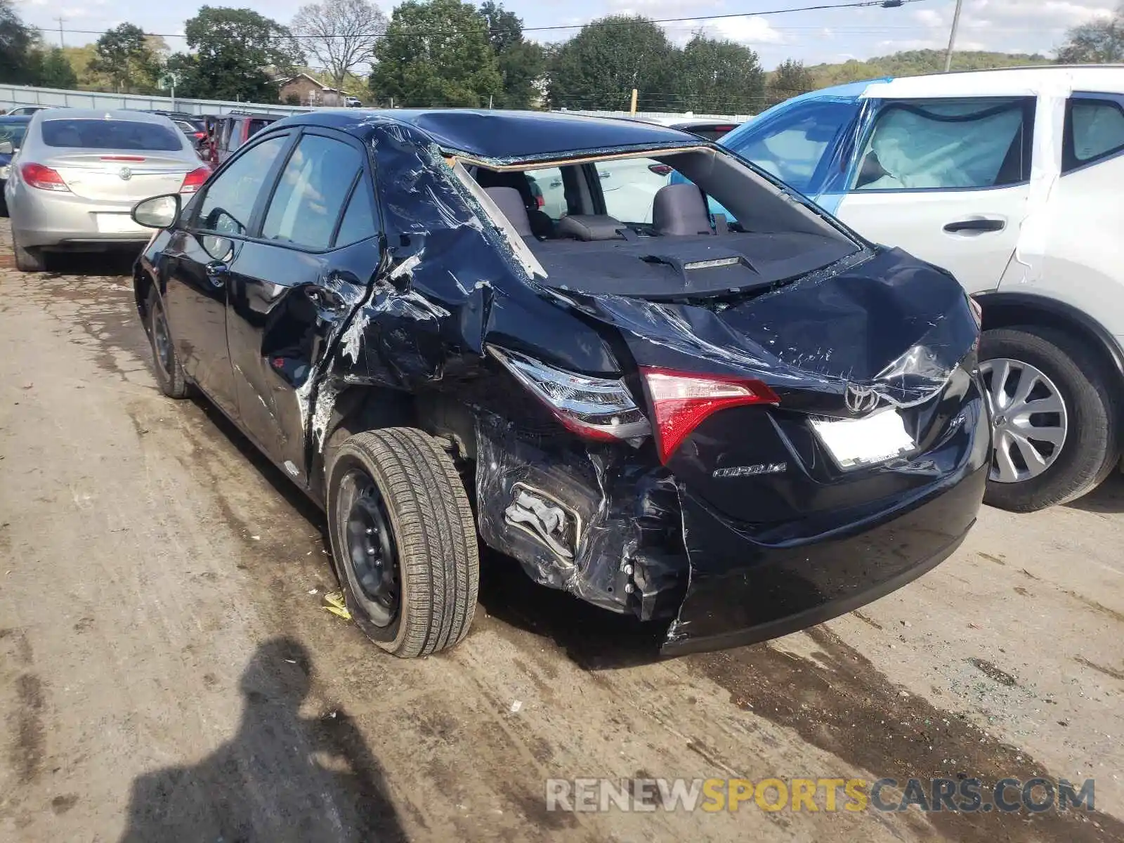 3 Photograph of a damaged car 5YFBURHE3KP941629 TOYOTA COROLLA 2019