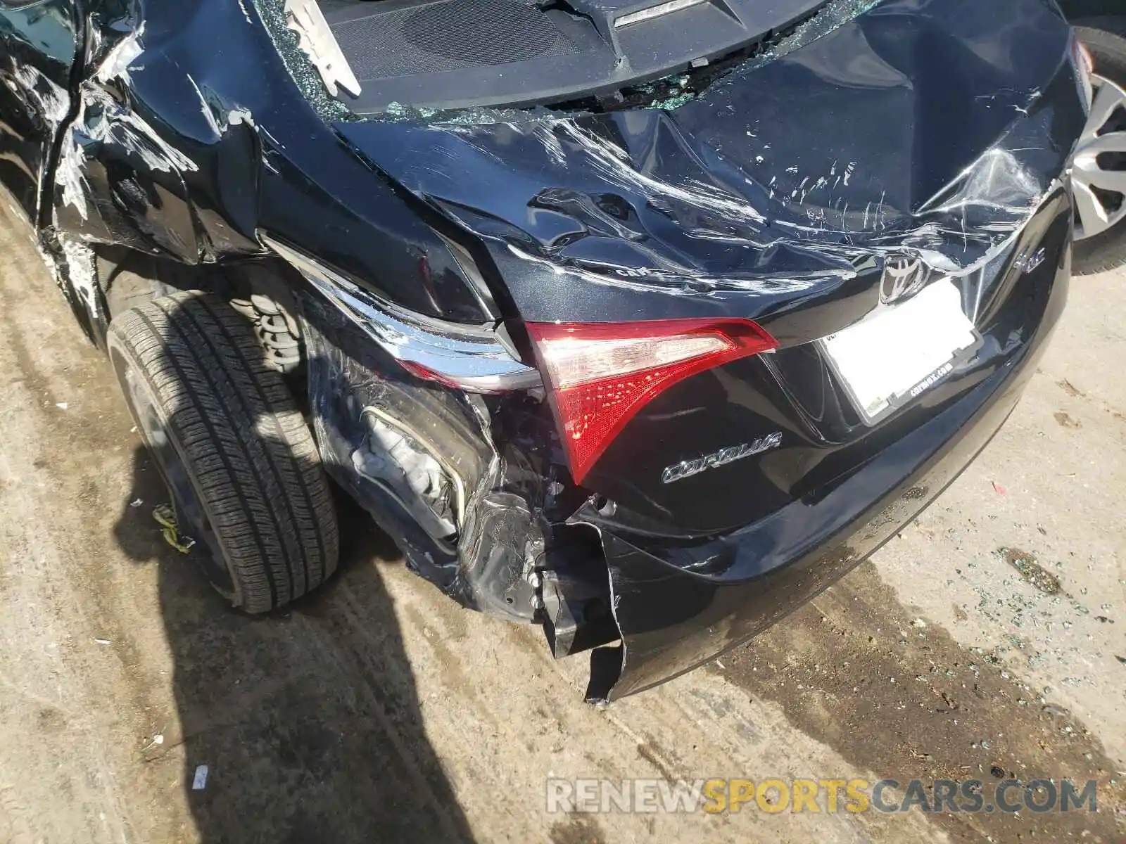 9 Photograph of a damaged car 5YFBURHE3KP941629 TOYOTA COROLLA 2019