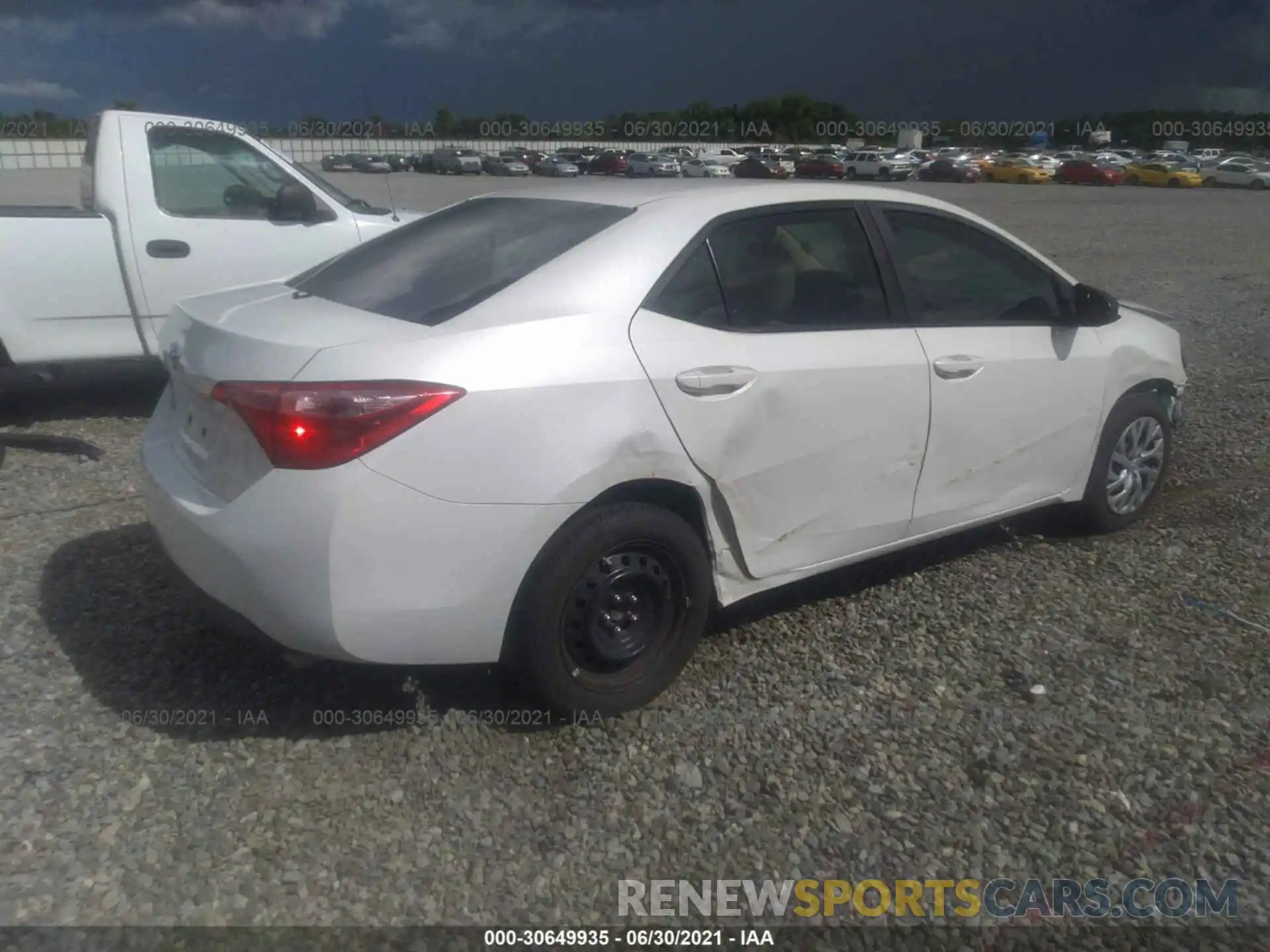 4 Photograph of a damaged car 5YFBURHE3KP942909 TOYOTA COROLLA 2019