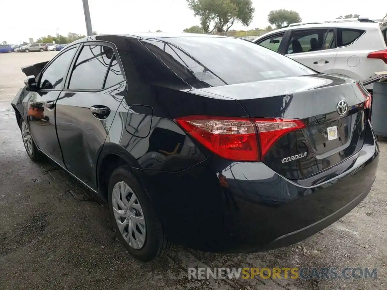 3 Photograph of a damaged car 5YFBURHE3KP944627 TOYOTA COROLLA 2019