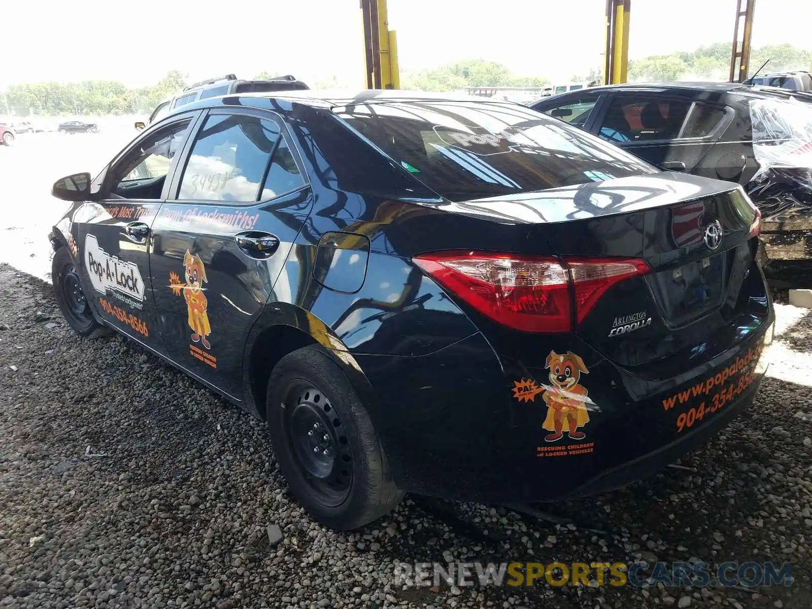 3 Photograph of a damaged car 5YFBURHE3KP945230 TOYOTA COROLLA 2019