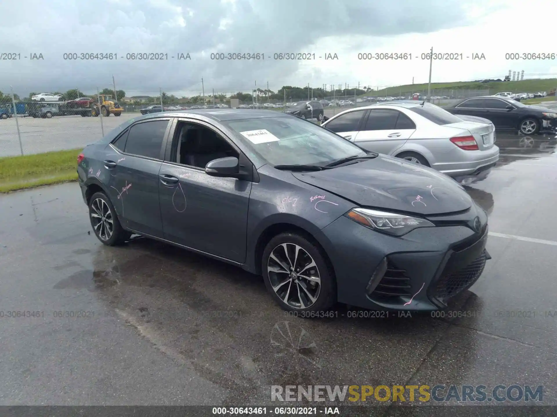 1 Photograph of a damaged car 5YFBURHE3KP945695 TOYOTA COROLLA 2019