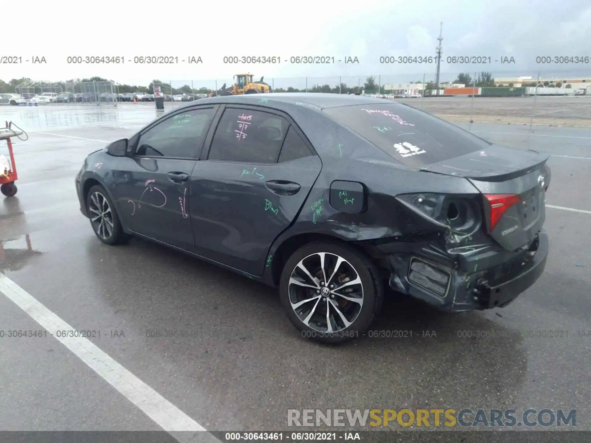 3 Photograph of a damaged car 5YFBURHE3KP945695 TOYOTA COROLLA 2019